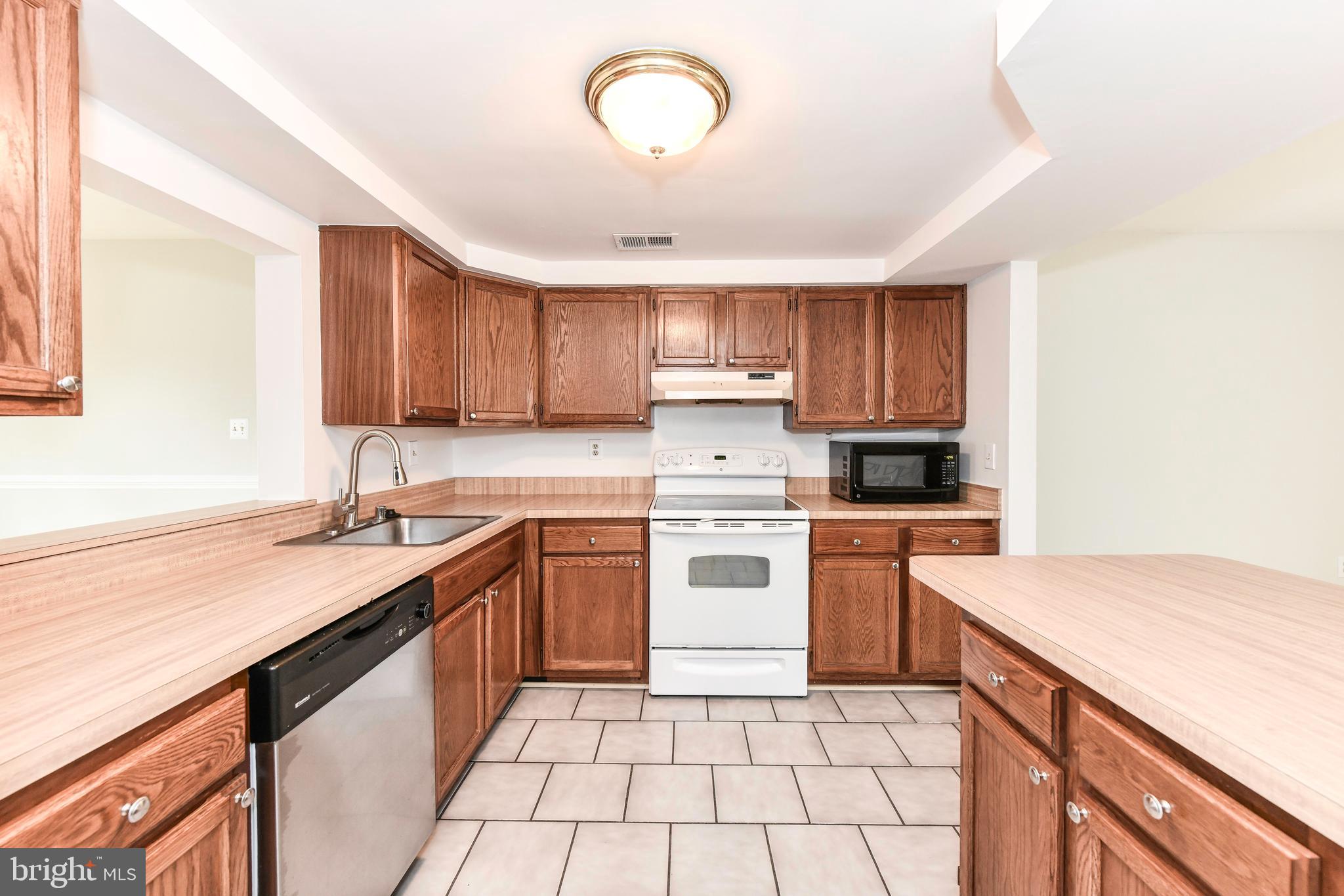 CEDAR WALK - Residential