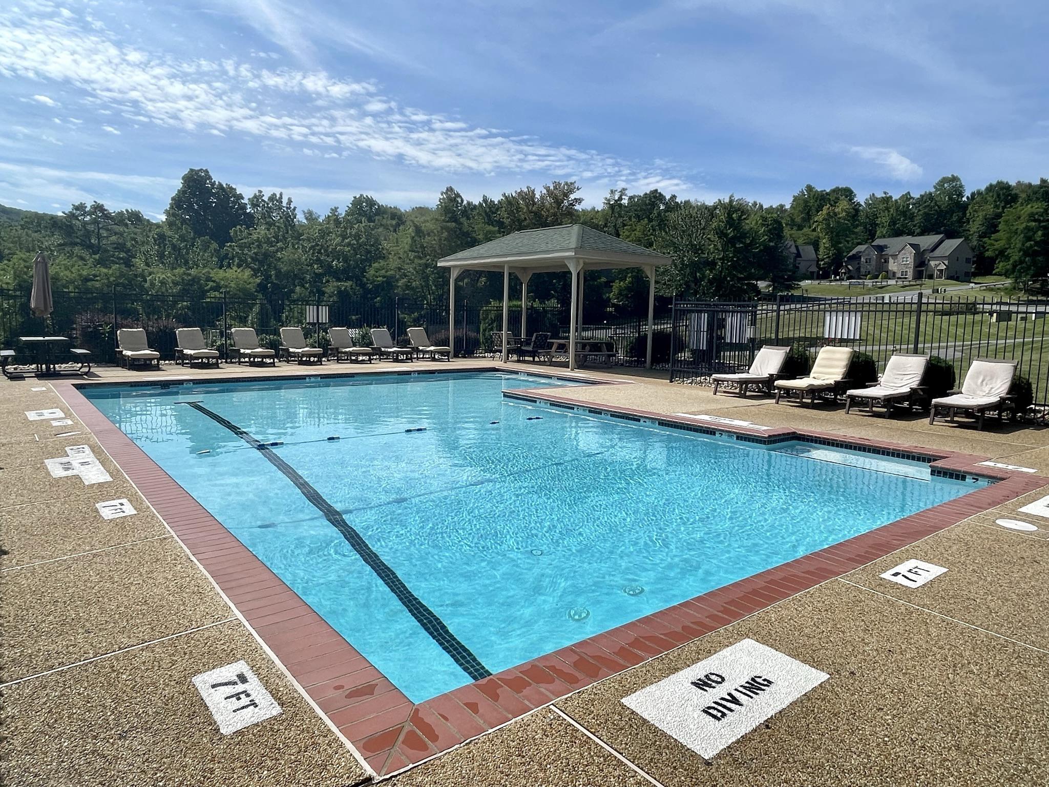 THE INNS AT WHITETAIL - Residential