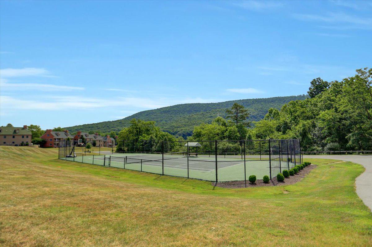 THE INNS AT WHITETAIL - Residential