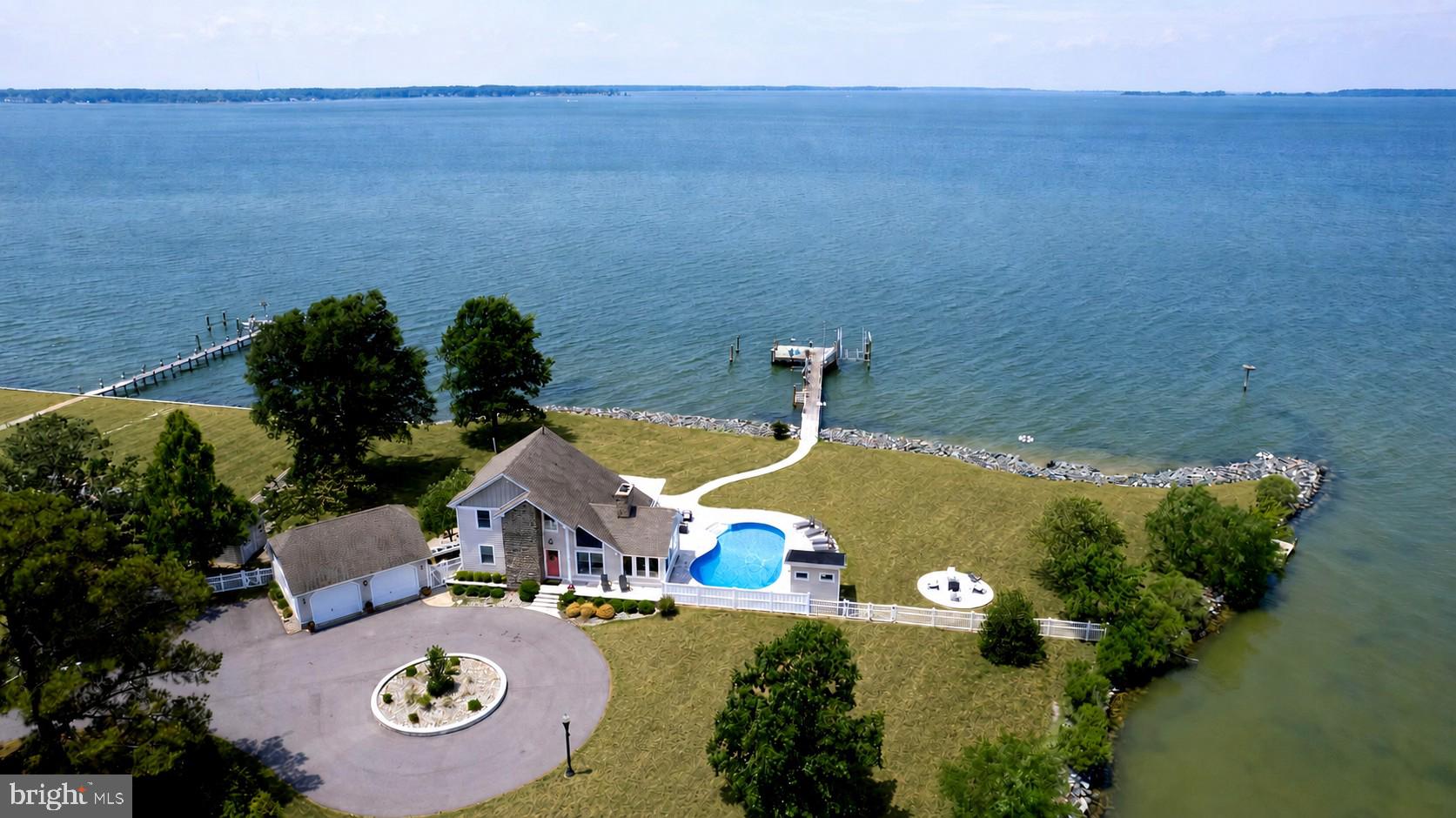 FERRY POINT - Residential