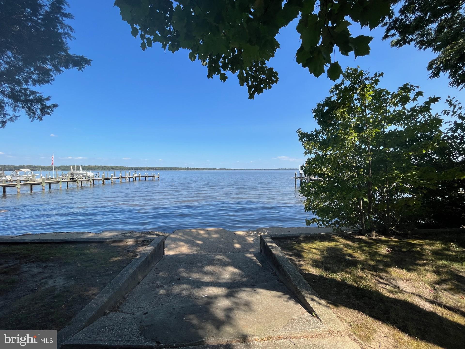 TWIN RIVER BEACH - Land