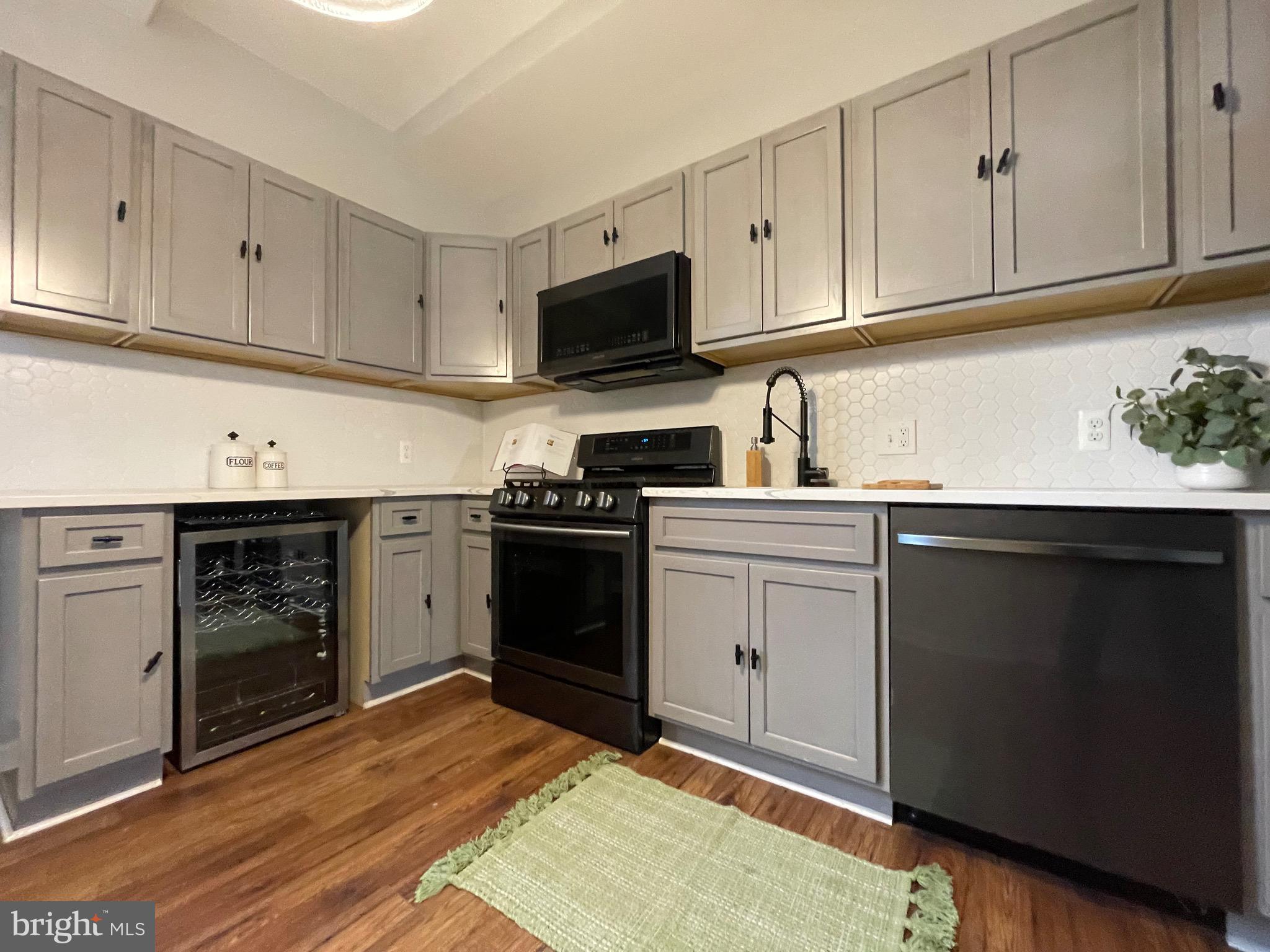 GREENMOUNT WEST - Residential