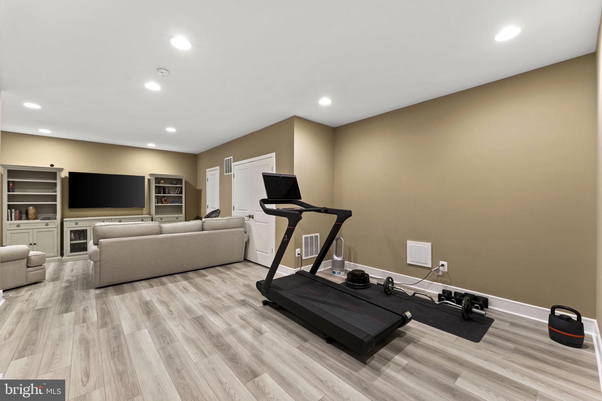 BRAMBLETON LANDBAY - Residential