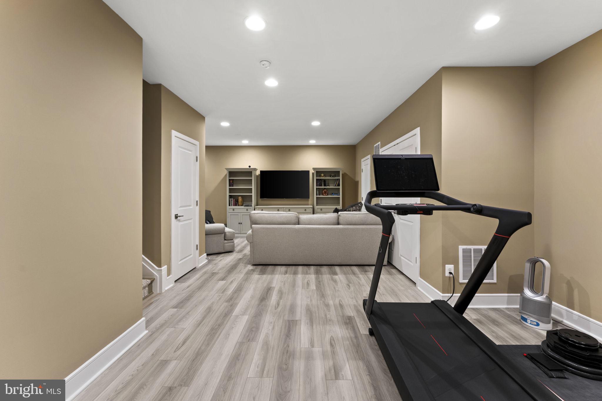 BRAMBLETON LANDBAY - Residential