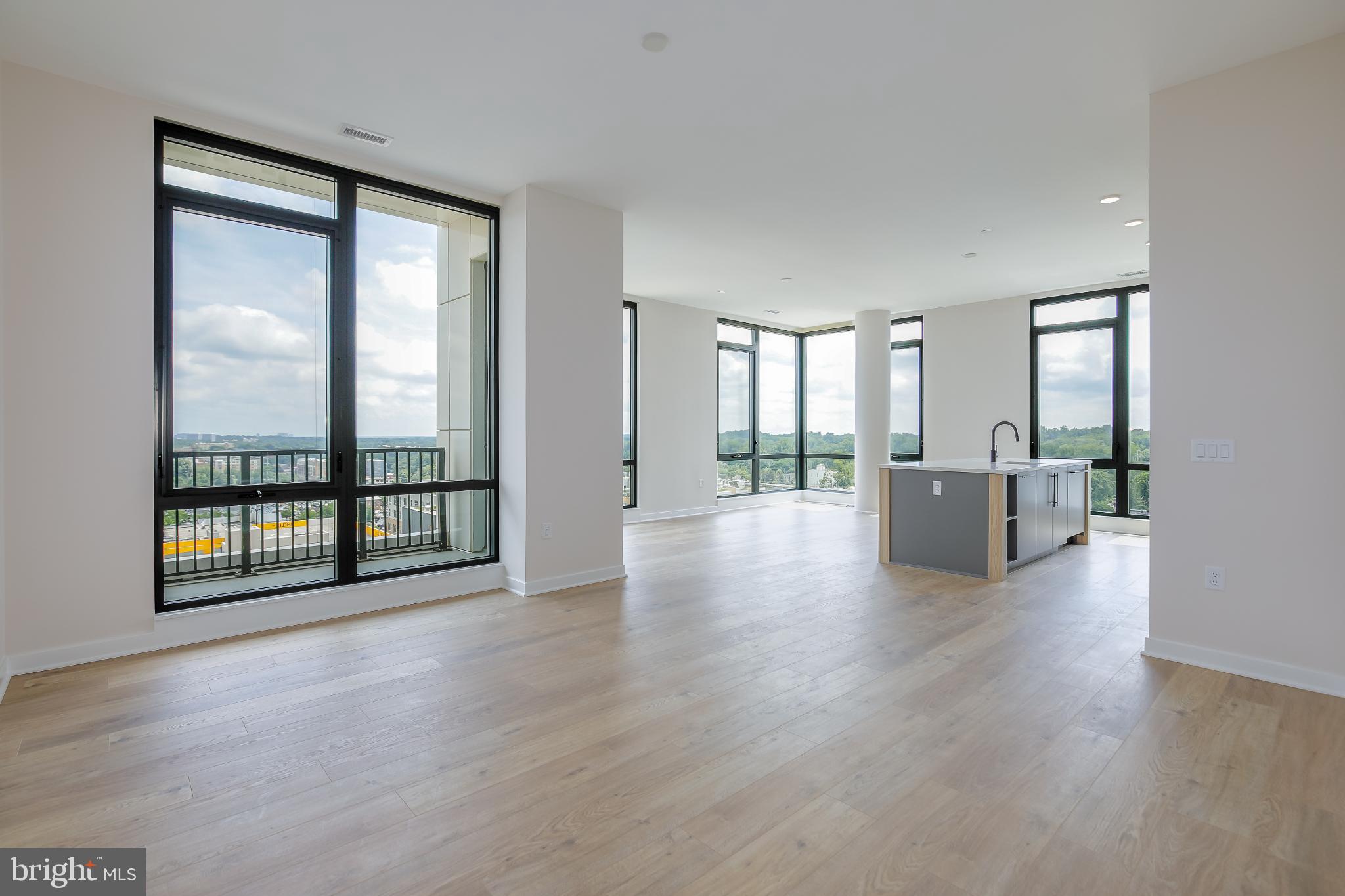 FALLS CHURCH CITY - Residential