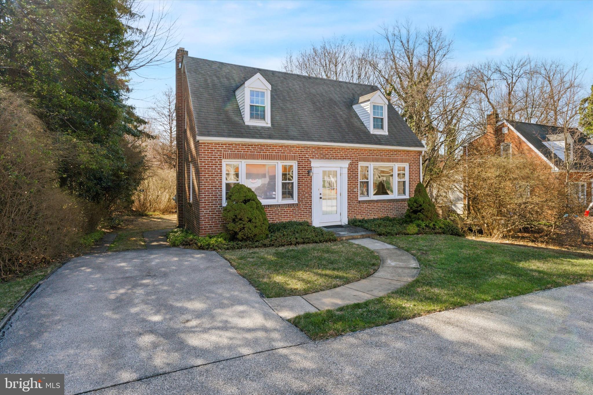 Welcome to 14 Clover Lane located in the heart of Newtown Square.  This commercial property offers a flexible floor plan and adaptable layout to accommodate various business needs. The property is truly turn key, with beautiful hardwood floors, kitchenette with ample cabinetry and stainless steel appliances and an updated bathroom.  On site parking for up to 6 cars.  Conveniently located adjacent to a prominent shopping center and minutes away from major roadways including West Chester Pike and Route 252. This well-appointed space is ideal for office, retail or professional use, providing the perfect environment for businesses seeking a strategic location in a thriving market.  This prime commercial space presents a rare opportunity for businesses looking to expand or relocate in a desirable, high-growth area.  HVAC -2023.  Water Heater- 2024.