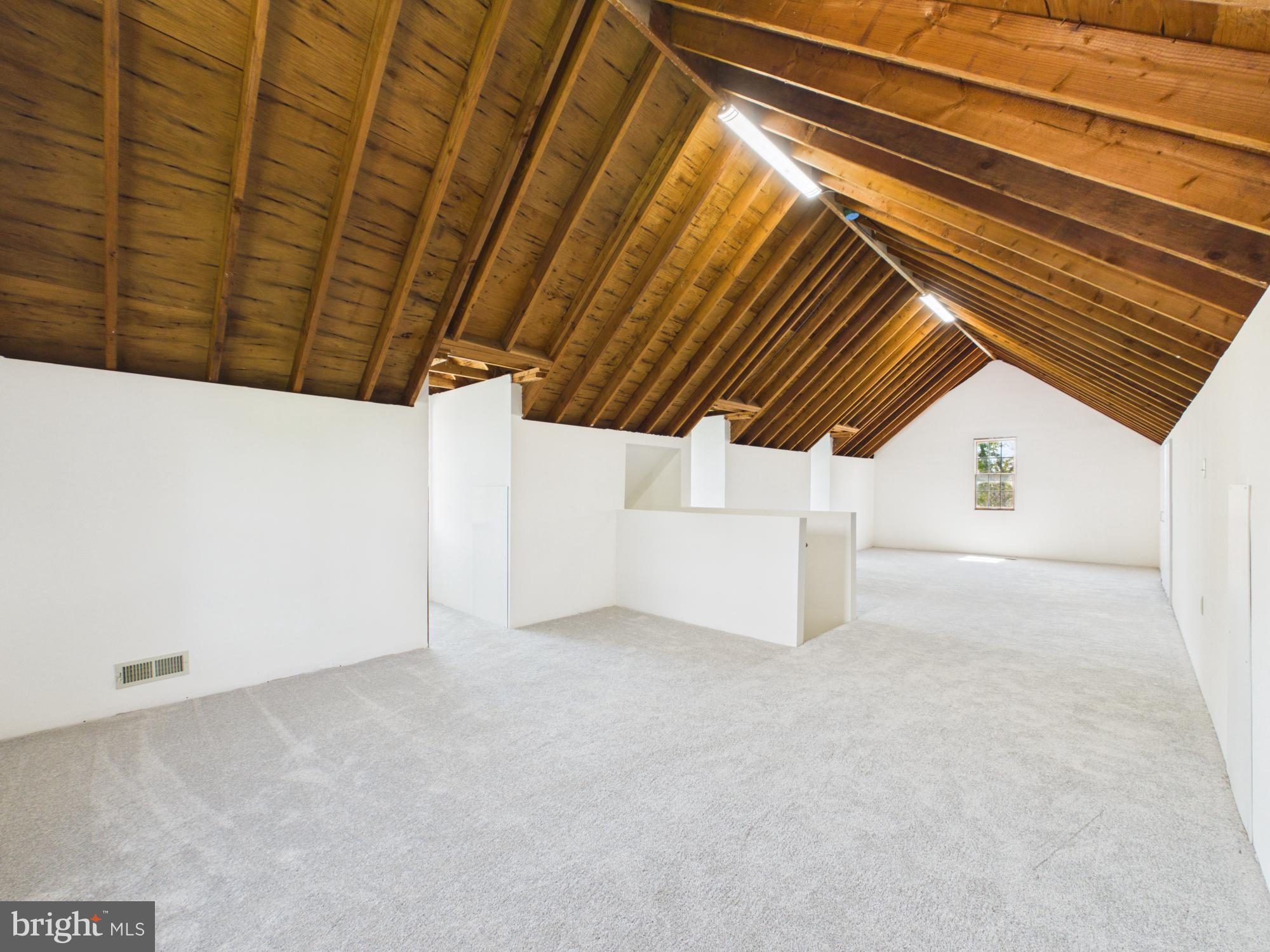 ALBIN VILLAGE - Residential