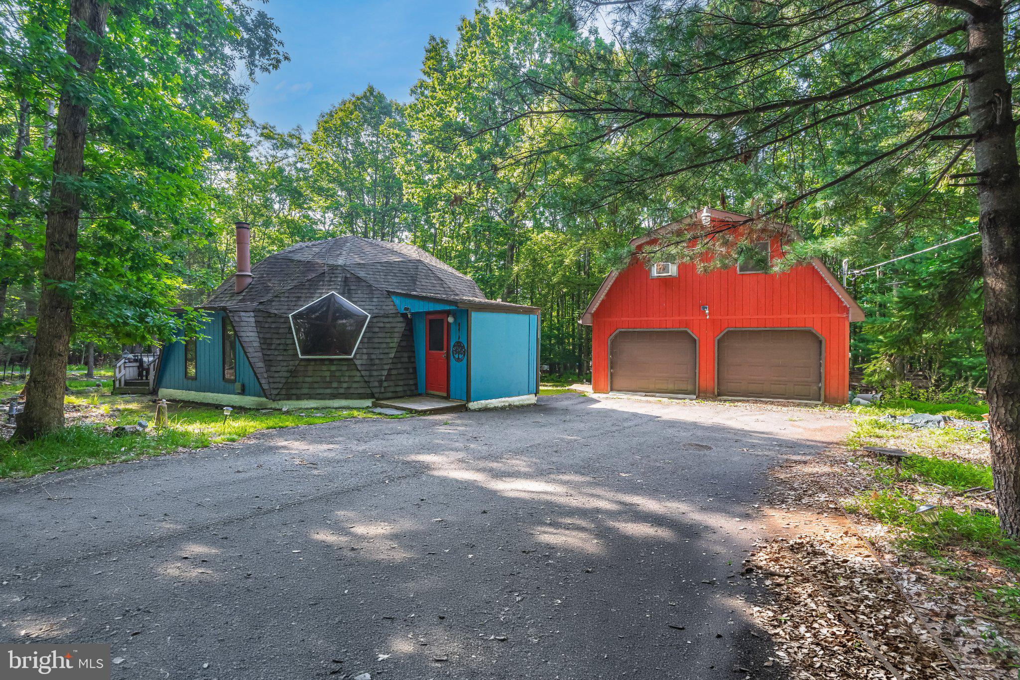 ROBIN HOOD LAKES - Residential