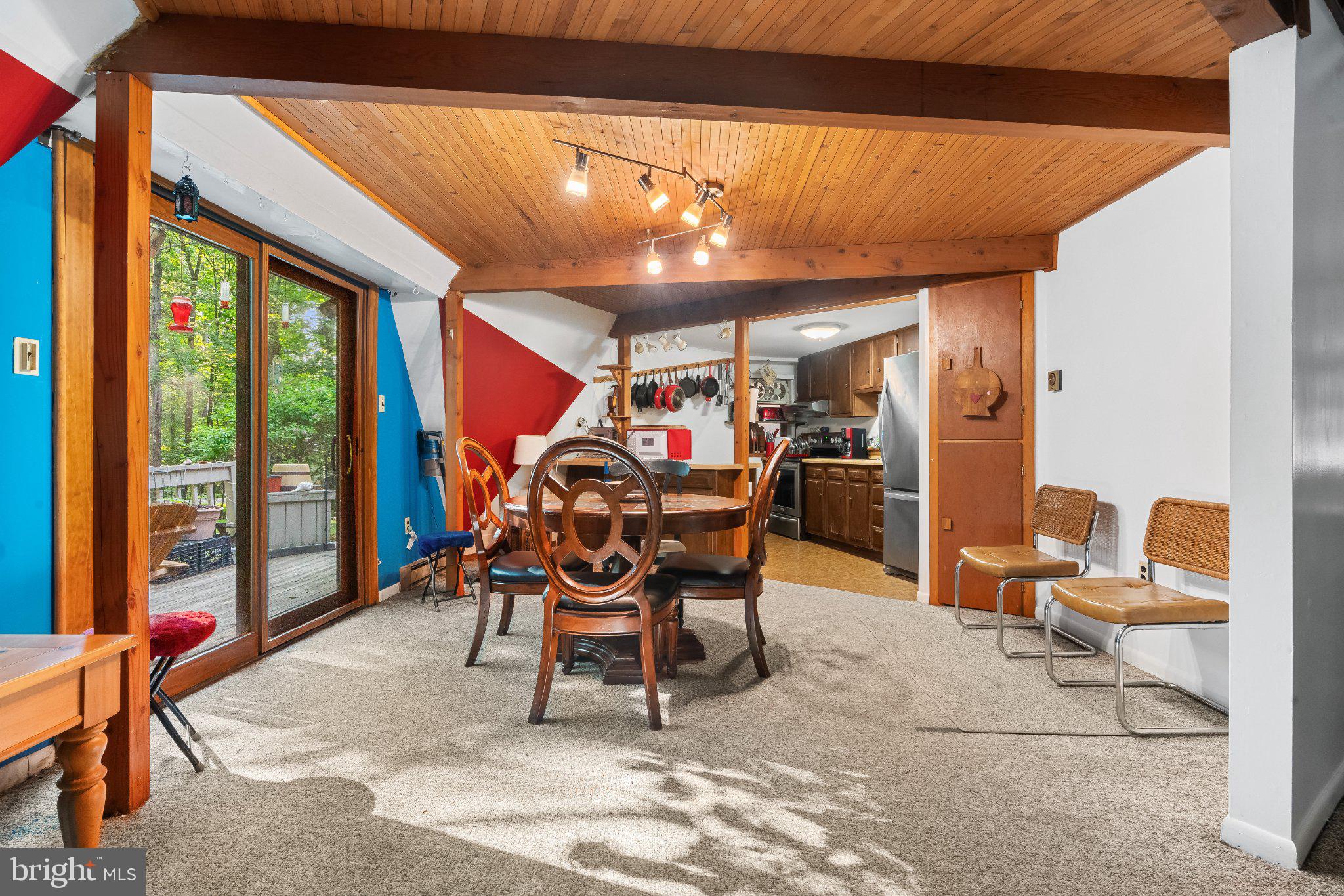 ROBIN HOOD LAKES - Residential