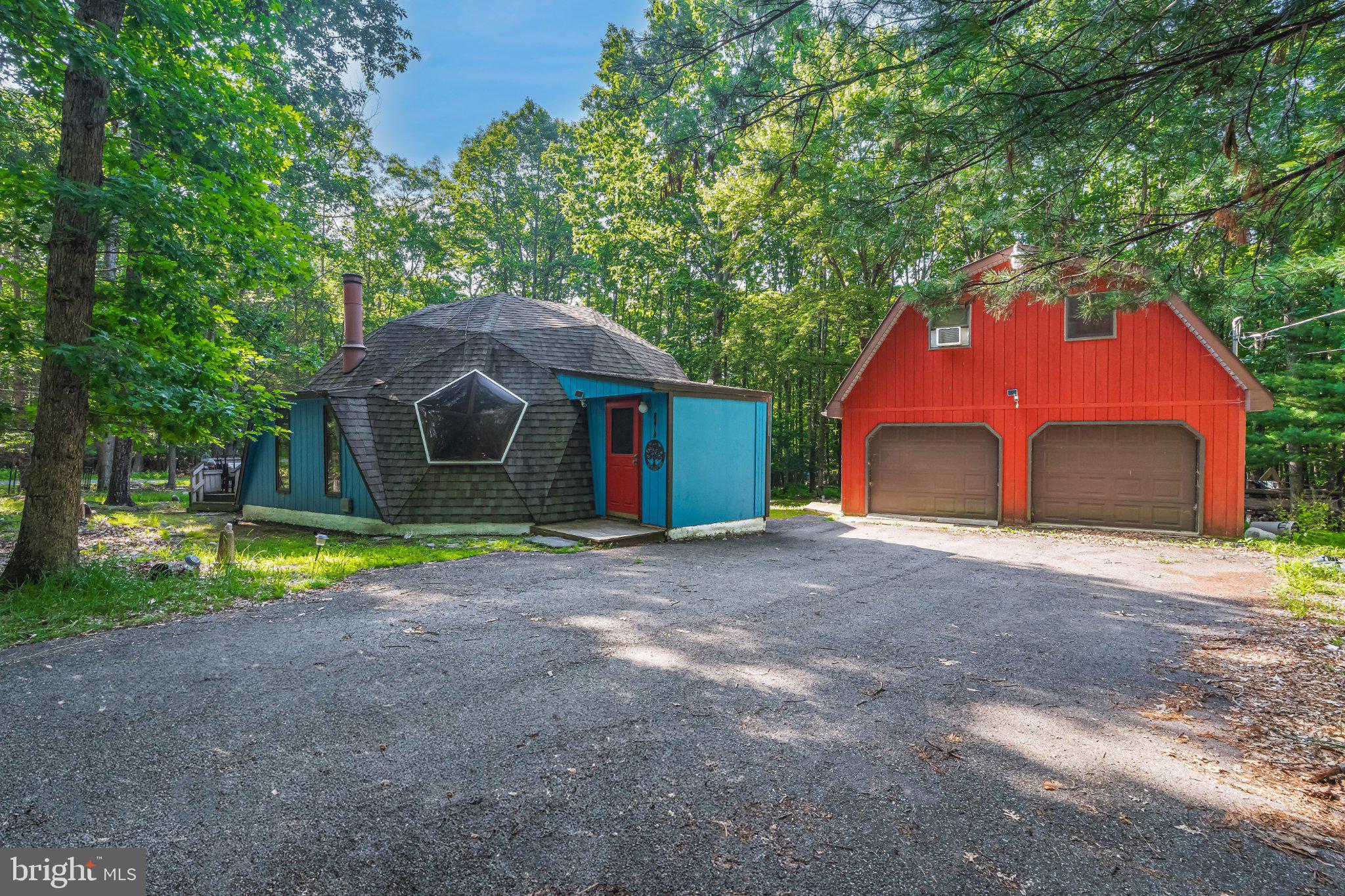 ROBIN HOOD LAKES - Residential