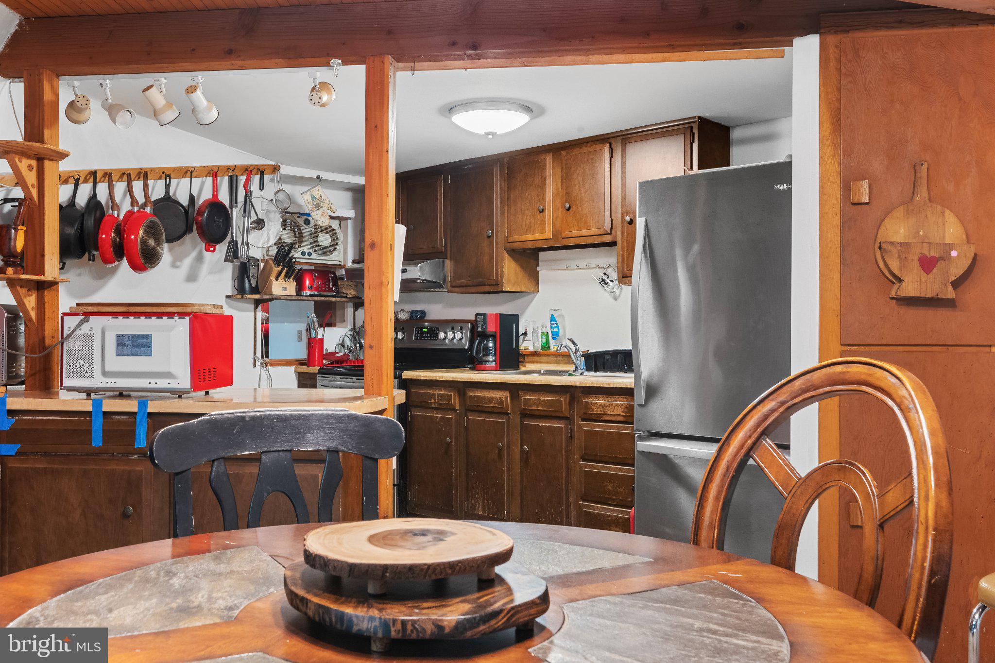 ROBIN HOOD LAKES - Residential