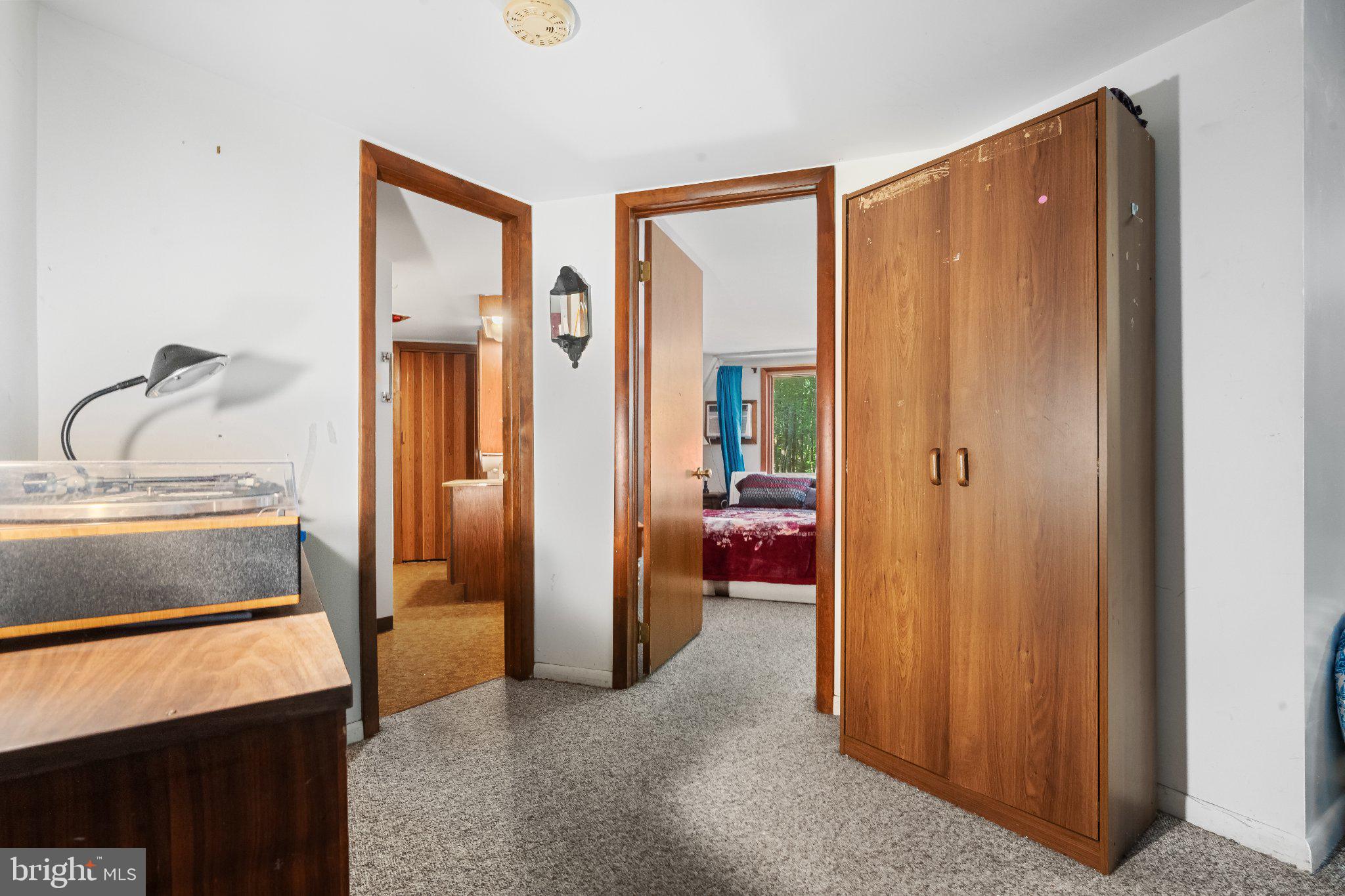 ROBIN HOOD LAKES - Residential