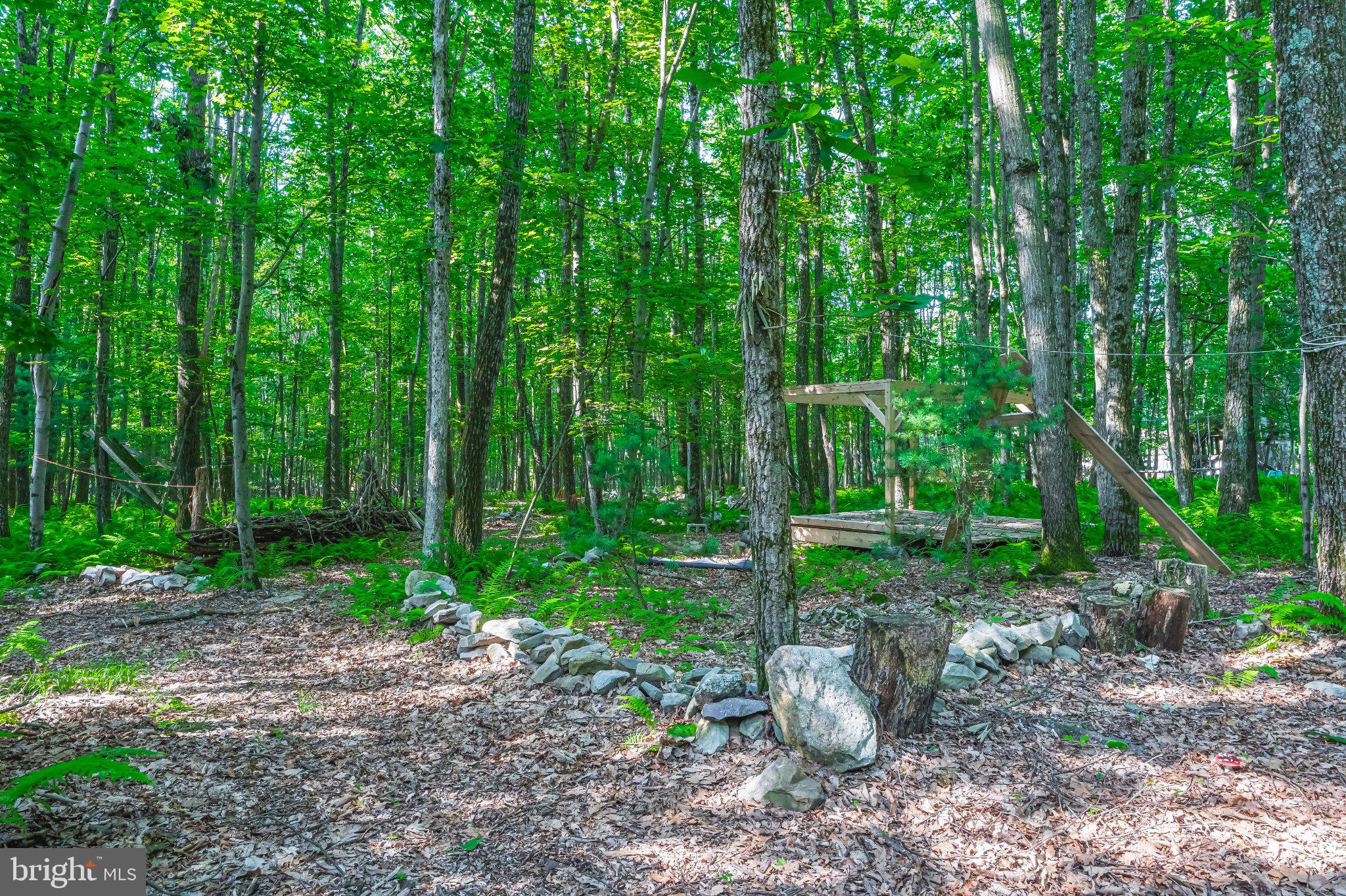 ROBIN HOOD LAKES - Residential