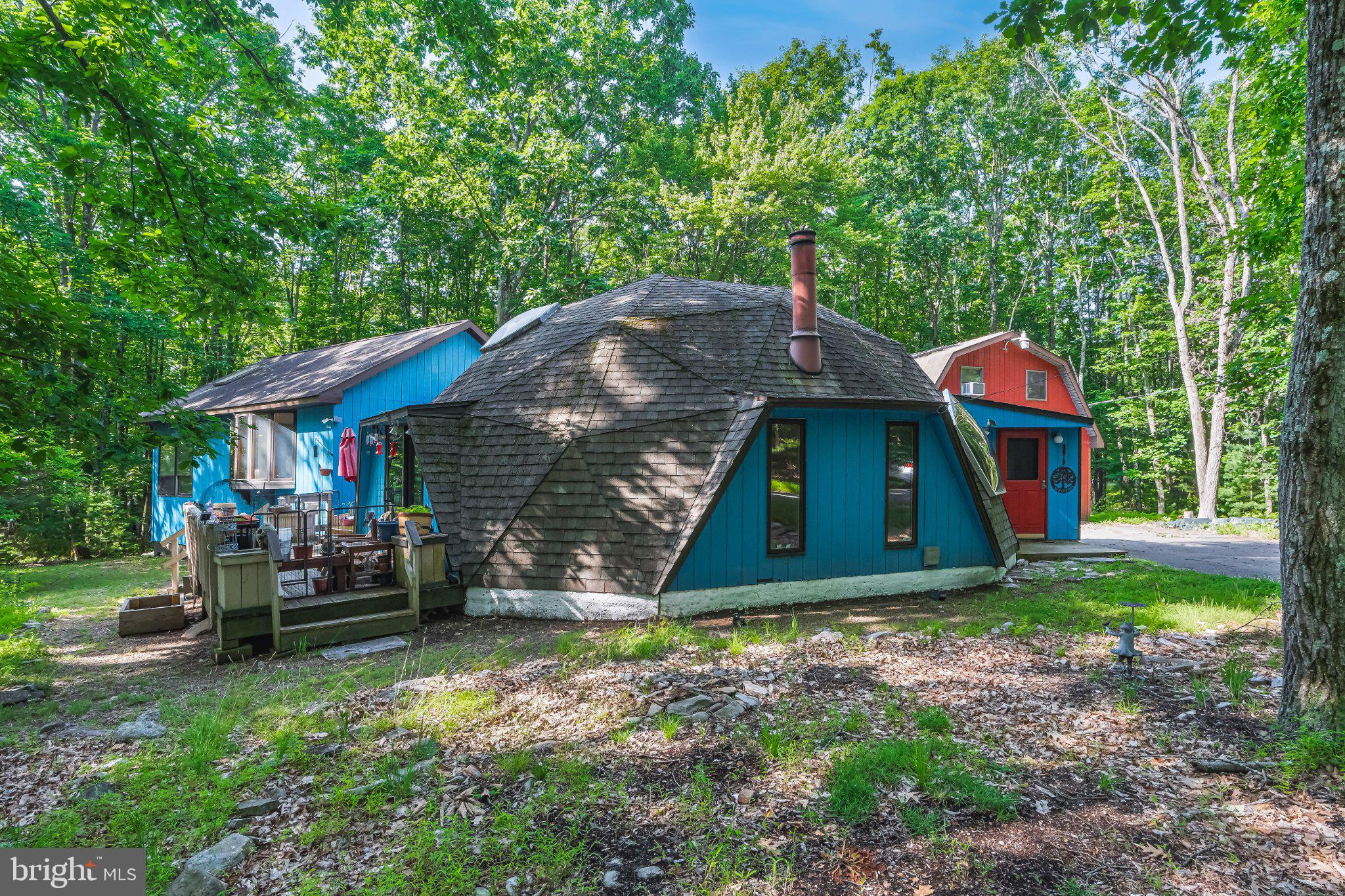 ROBIN HOOD LAKES - Residential