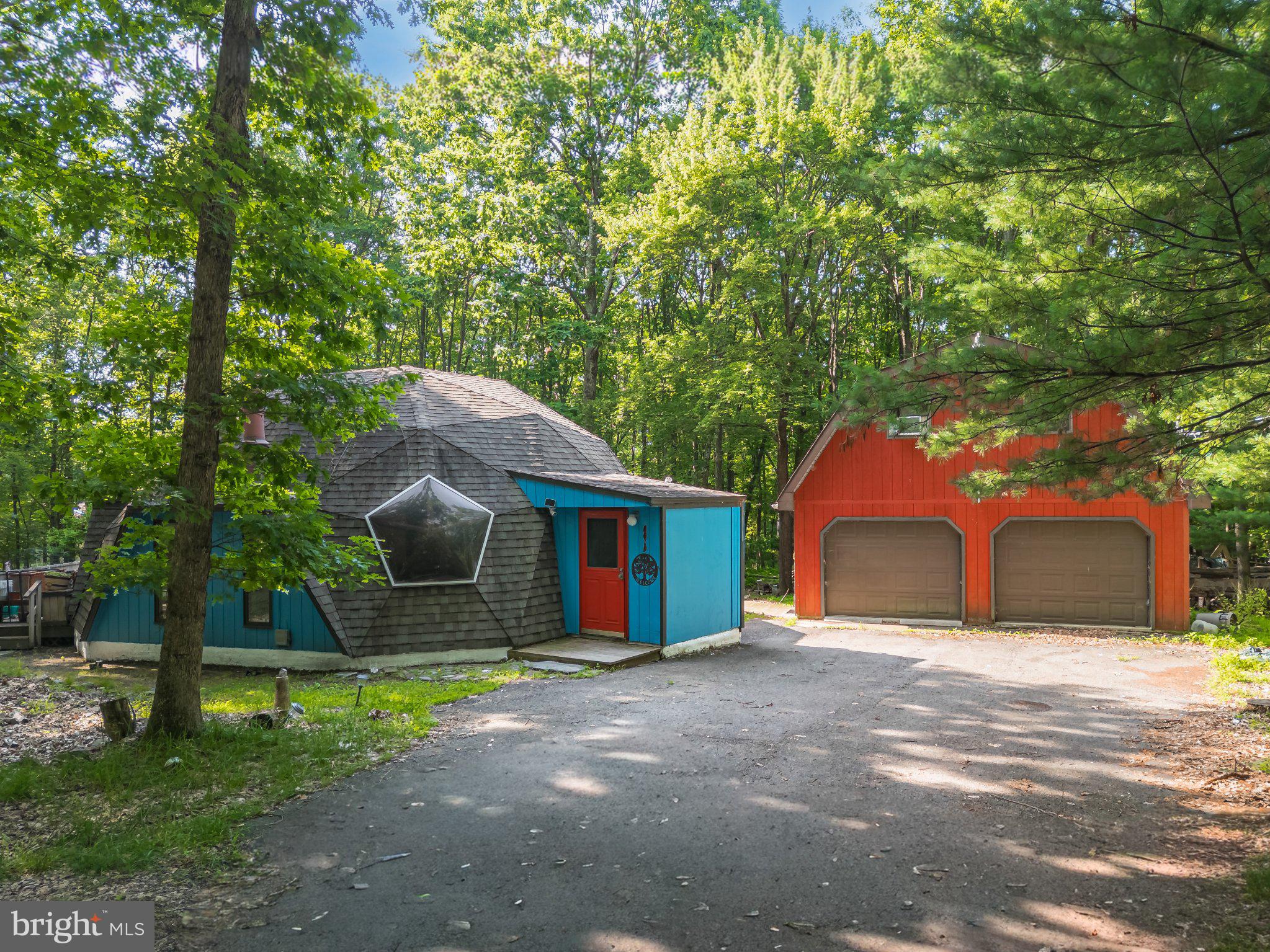 ROBIN HOOD LAKES - Residential