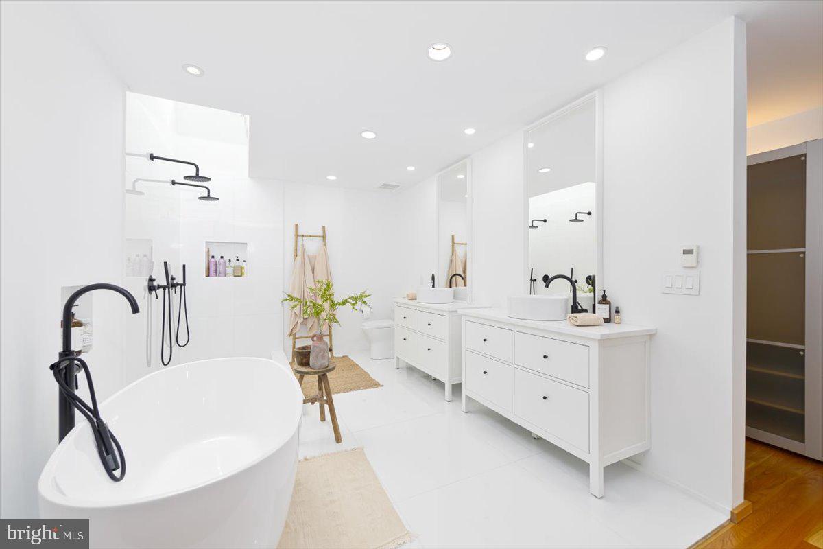 POPLAR HEIGHTS - Residential