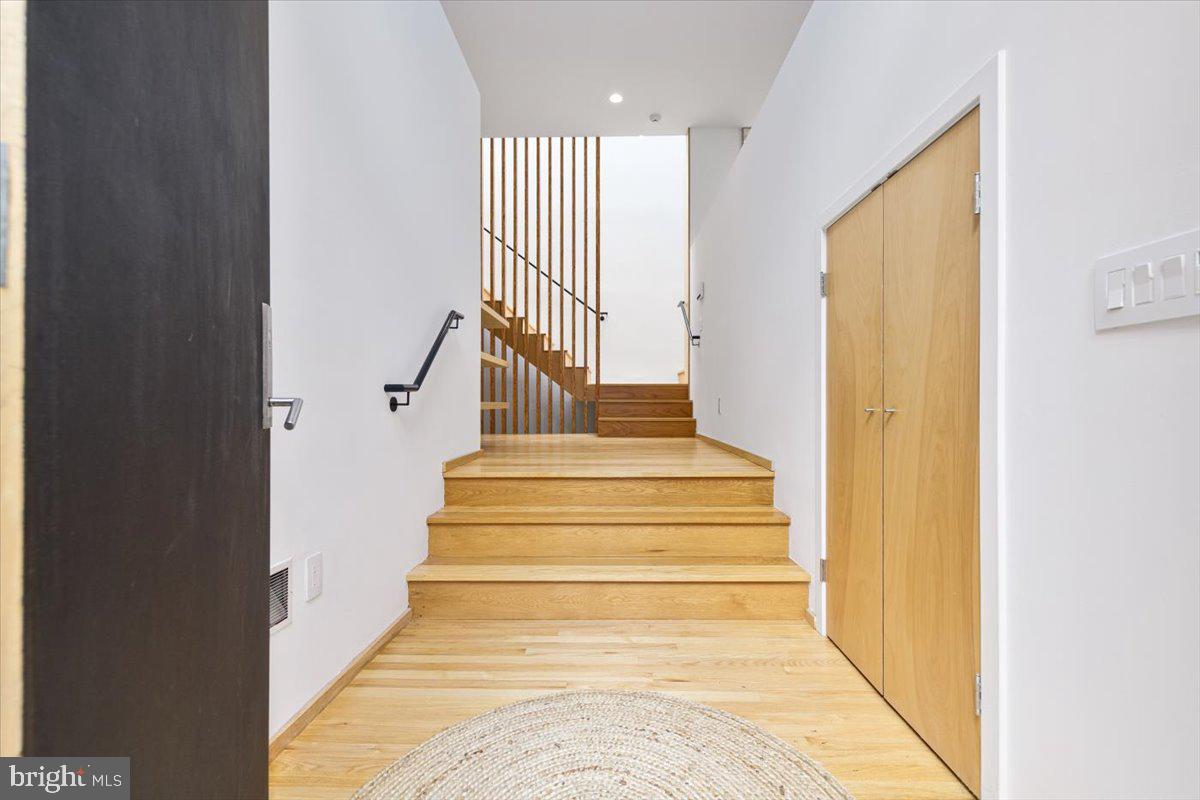 POPLAR HEIGHTS - Residential