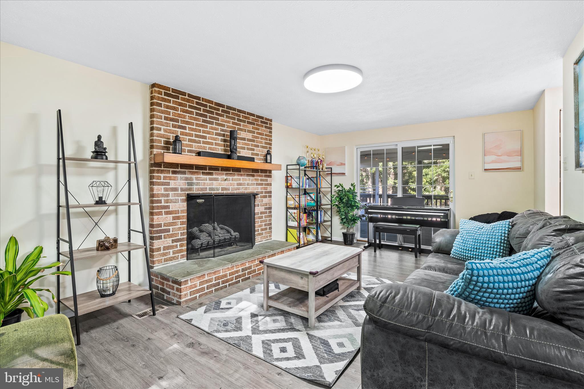 FOUNTAINDALE SOUTH - Residential