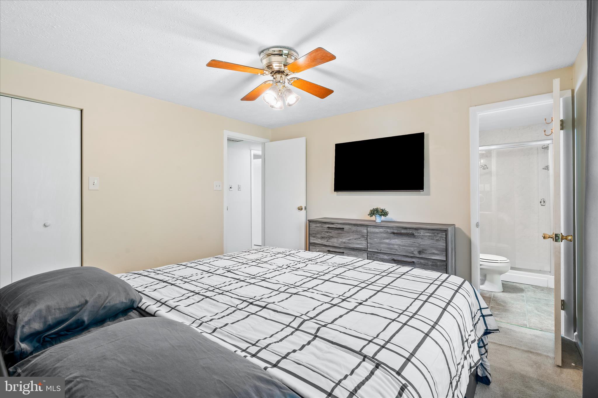 FOUNTAINDALE SOUTH - Residential
