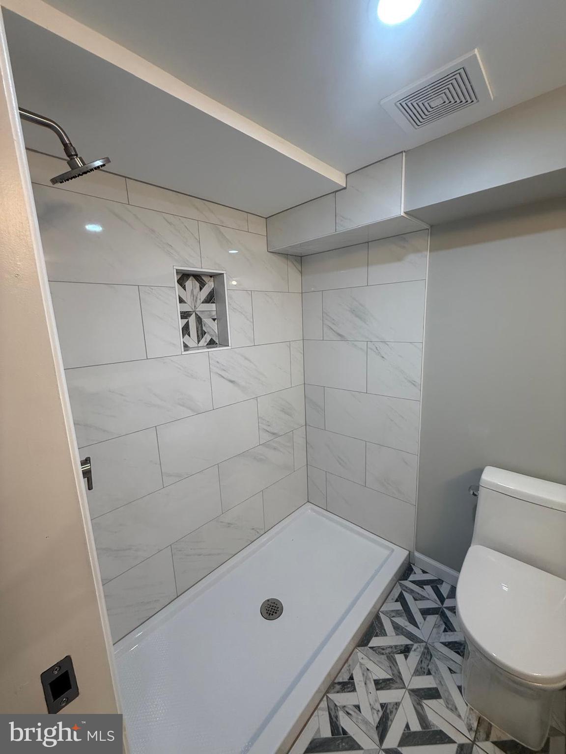 CURTIS BAY - Residential Lease