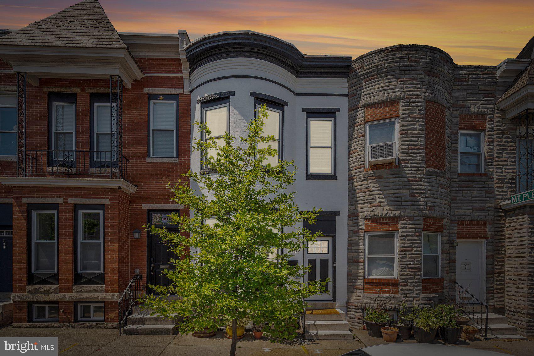 HIGHLANDTOWN - Residential