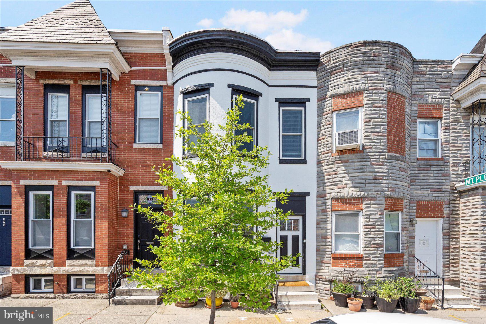 HIGHLANDTOWN - Residential