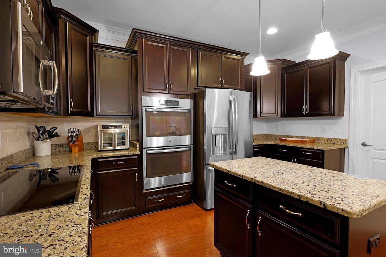 FAIRWAY VILLAGE - Residential