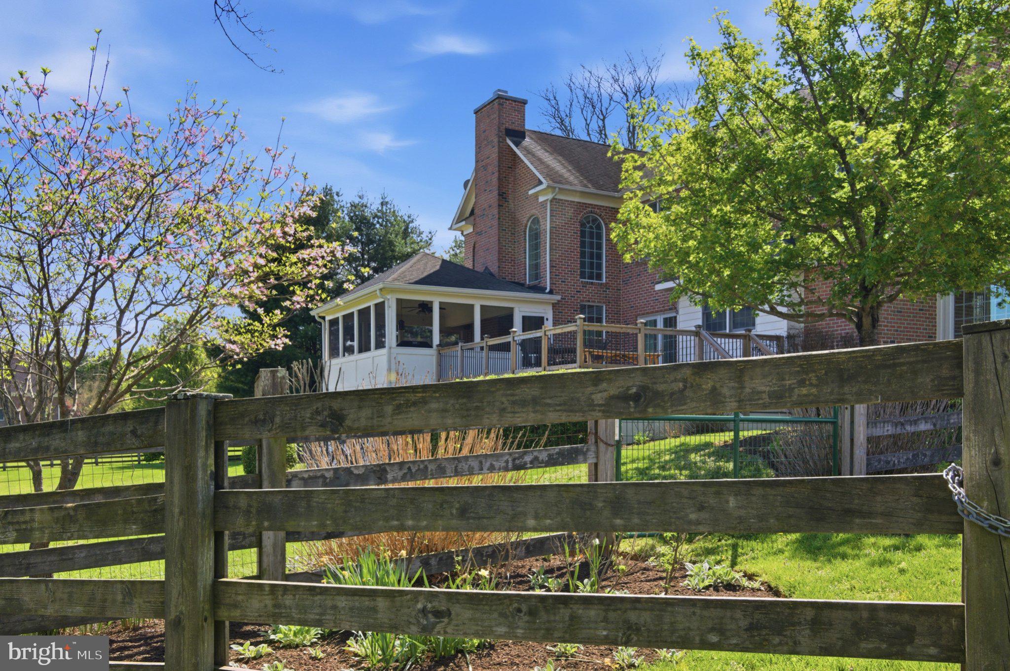 BROOKE MEADOW - Residential