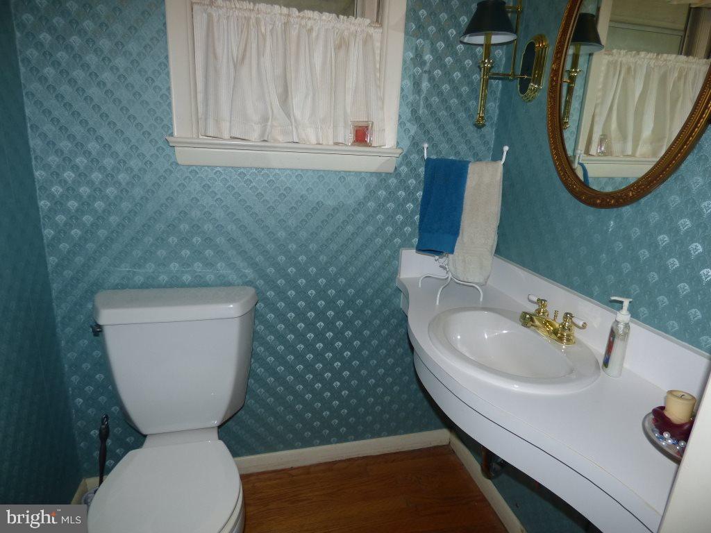 LOWER WINDSOR - Residential