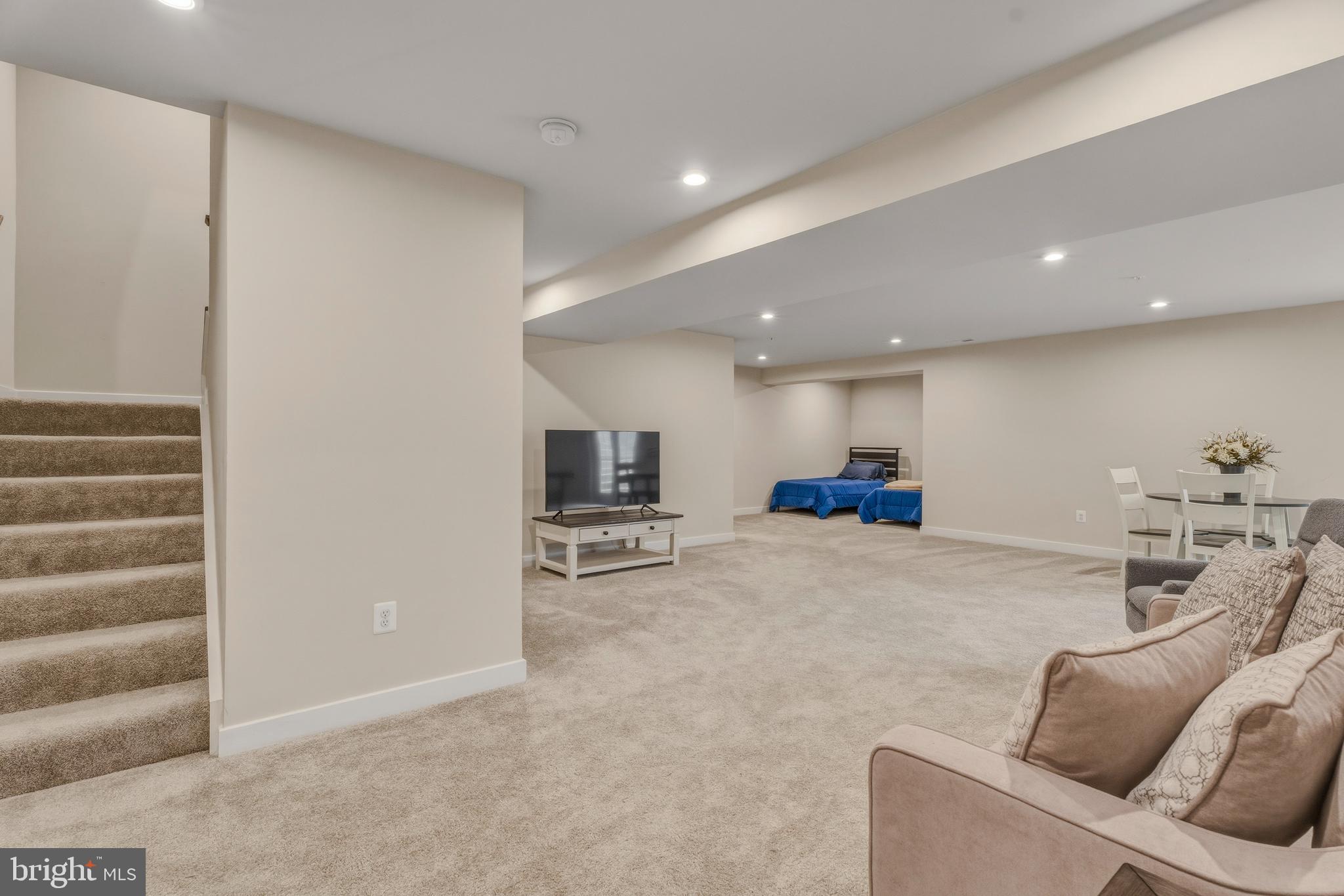 GILBERT MEADOWS - Residential