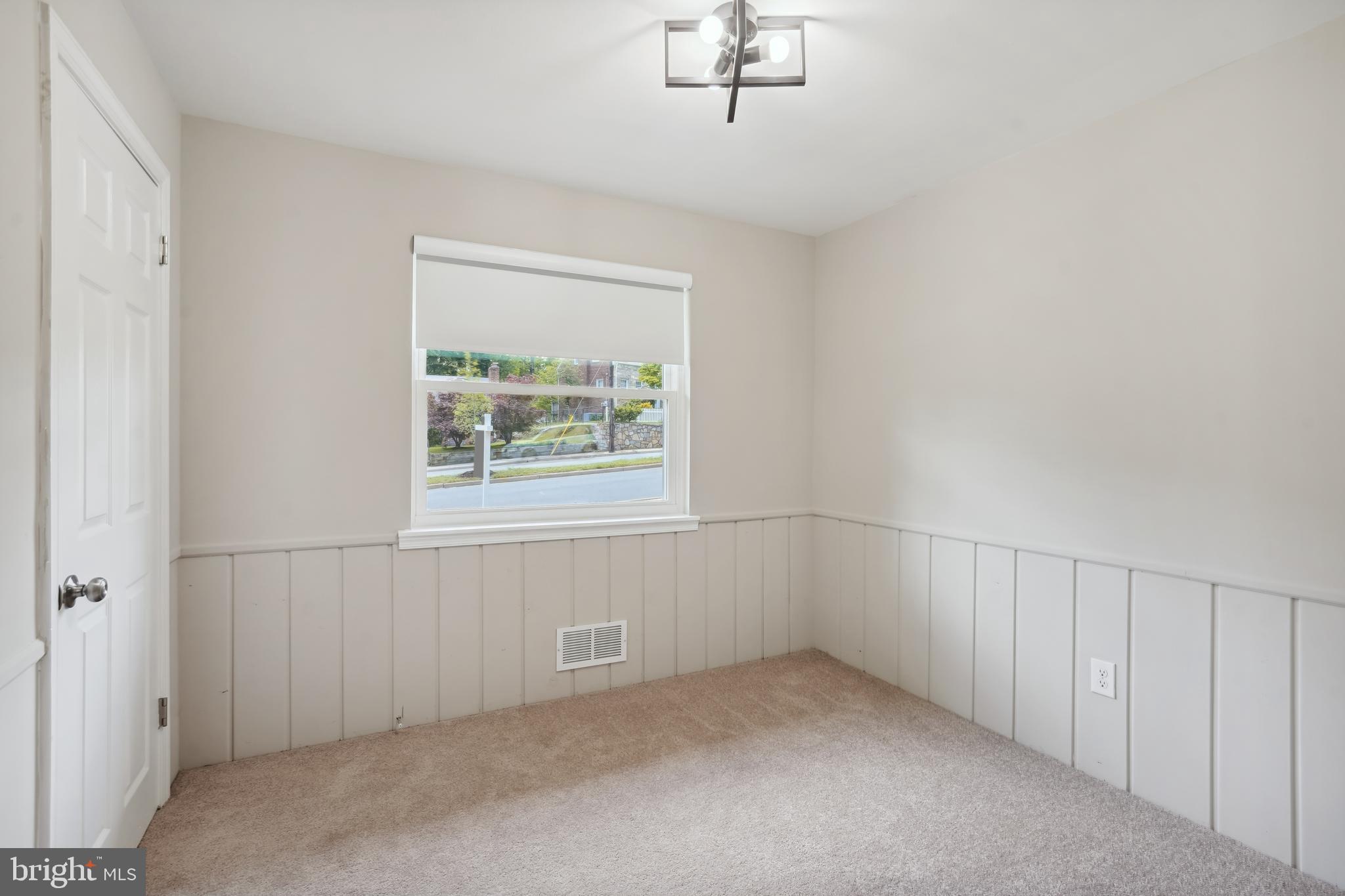 BRANDON VILLAGE - Residential Lease