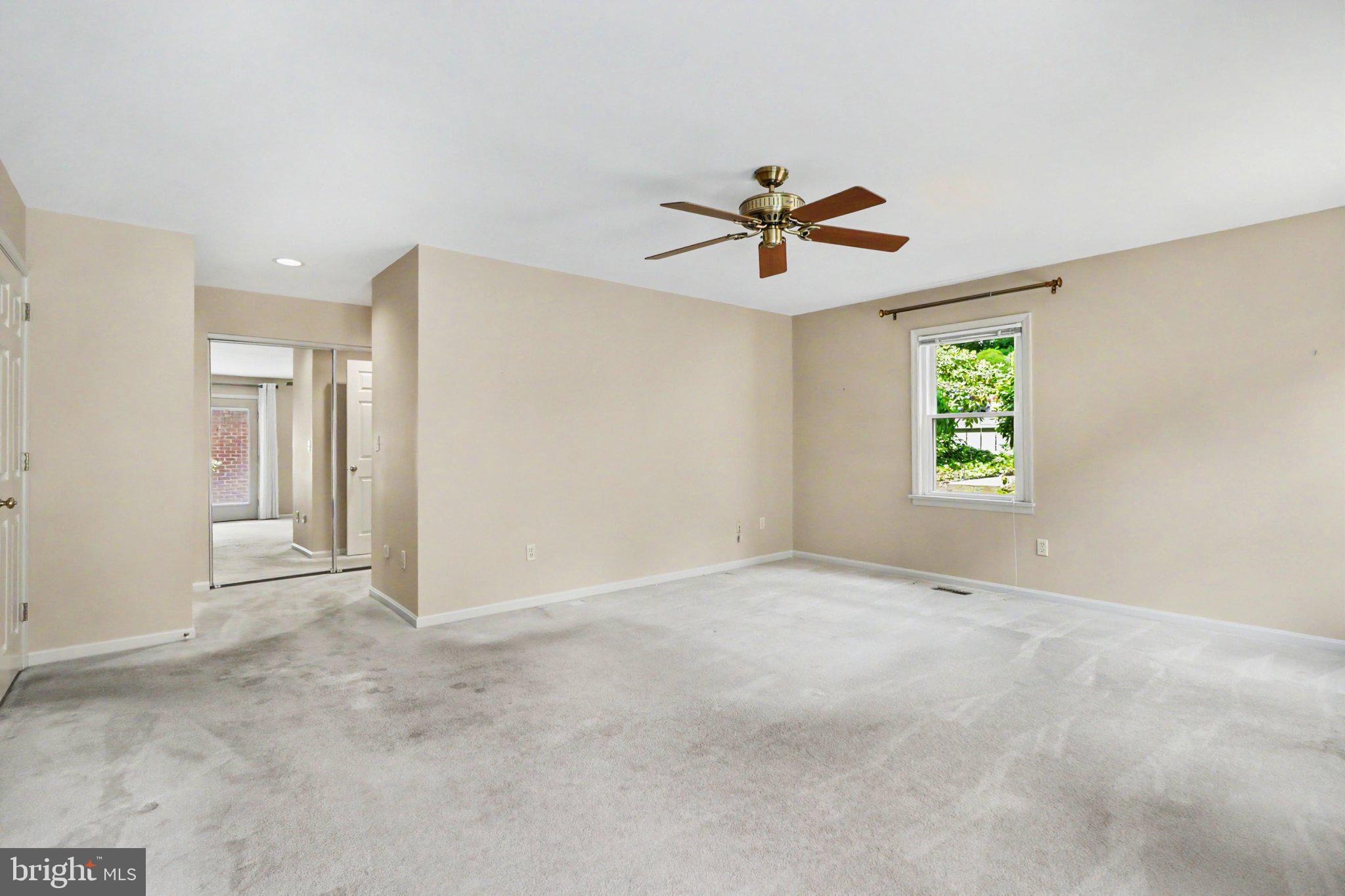 OAKMONT - Residential