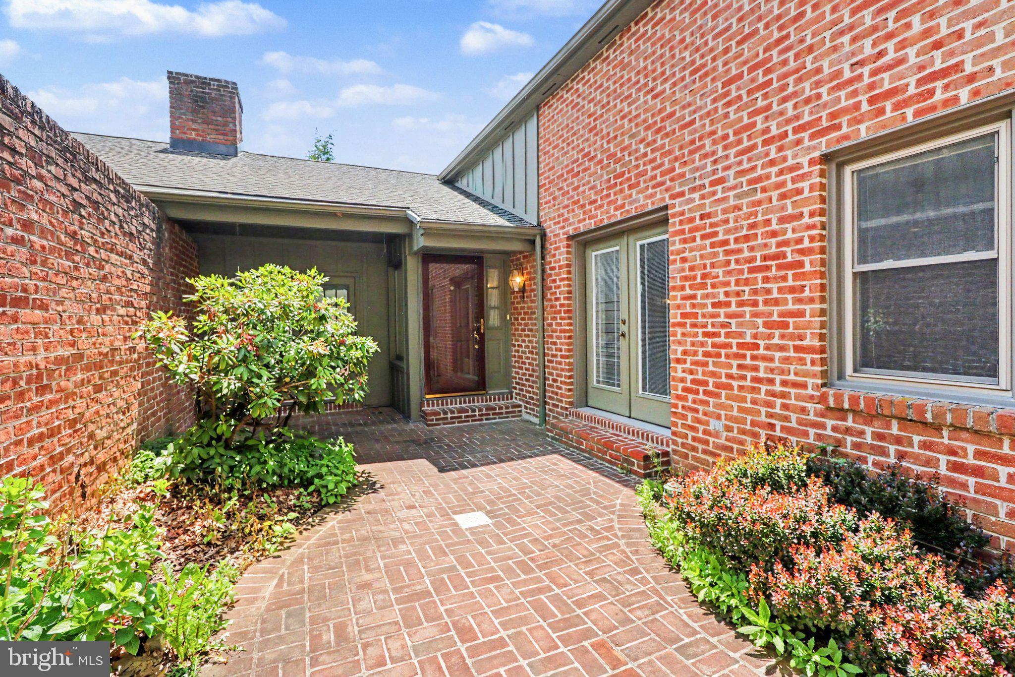 OAKMONT - Residential