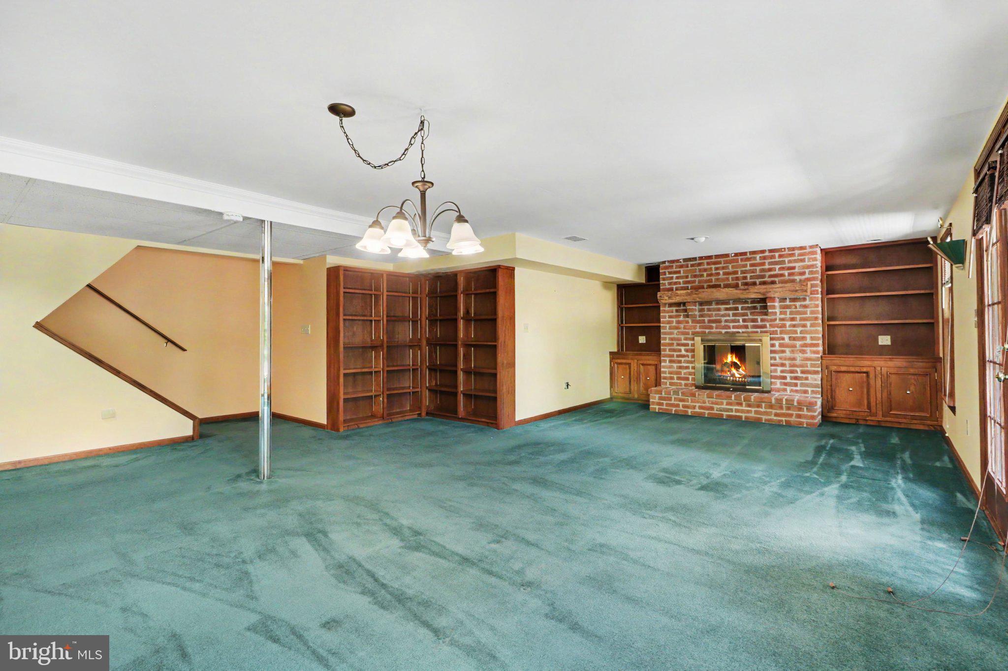 OAKMONT - Residential