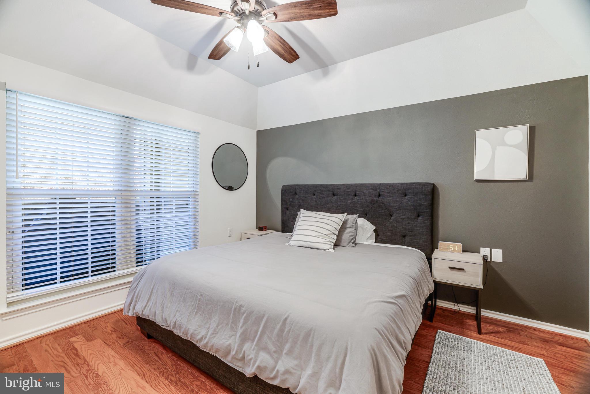PENDERBROOK SQUARE CONDOMINIUMS - Residential Lease