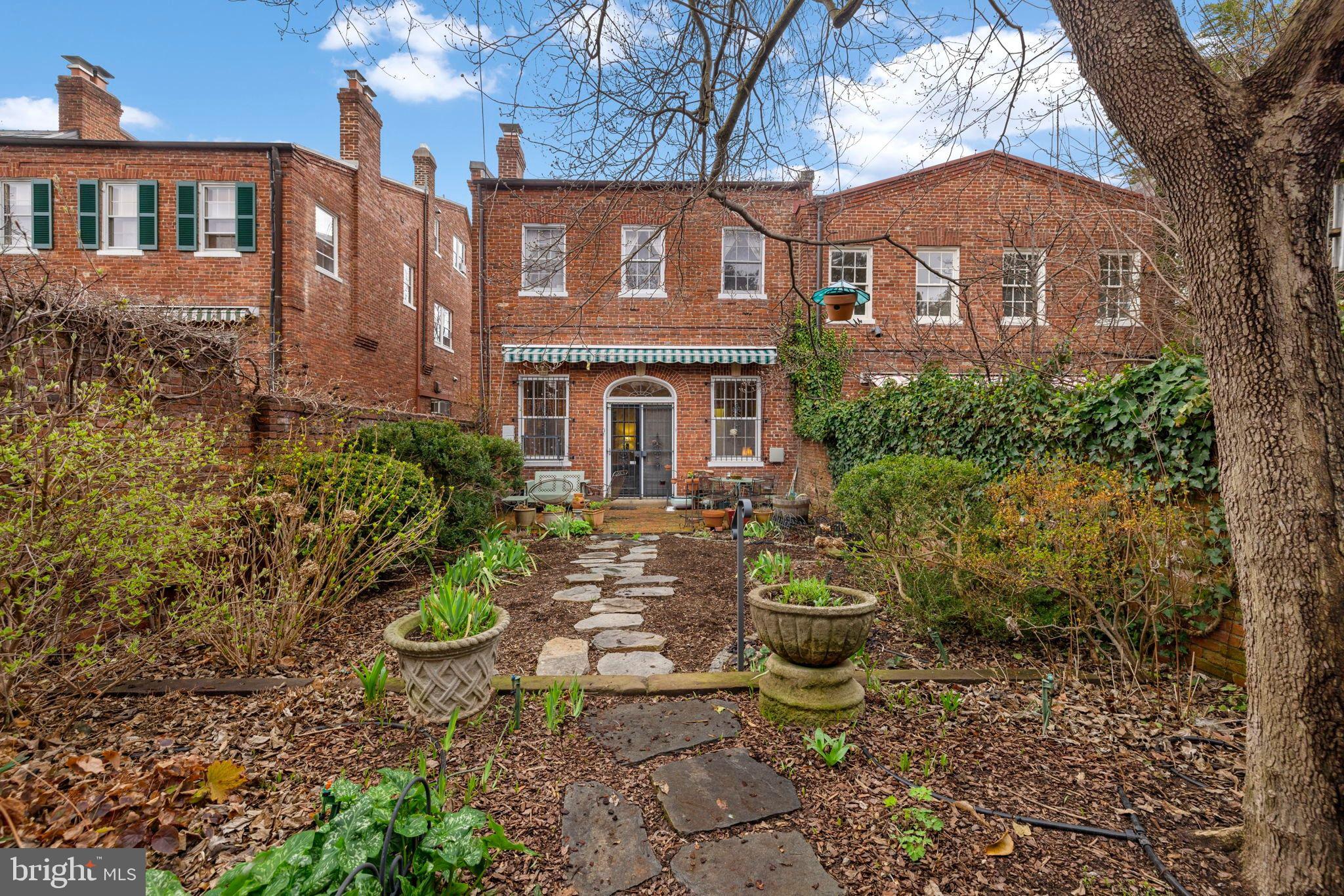 GEORGETOWN - Residential