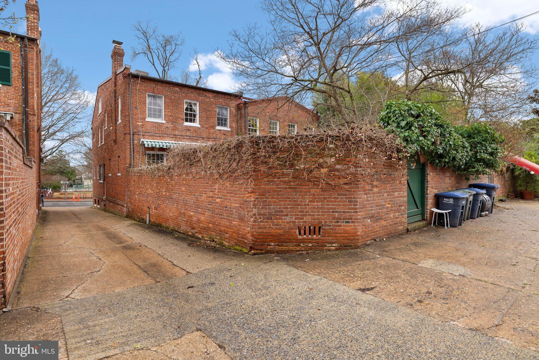 GEORGETOWN - Residential