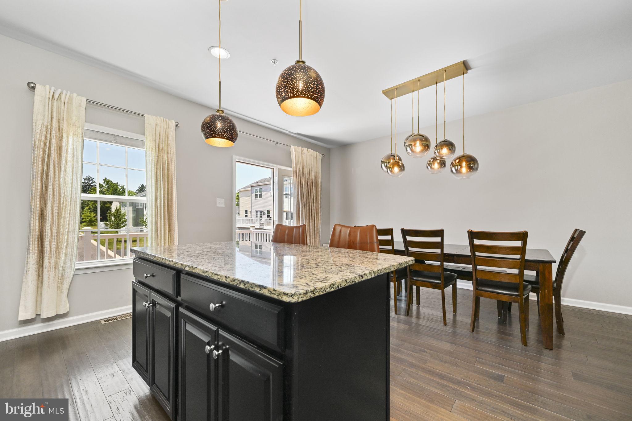 WASHINGTON SQUARE - Residential
