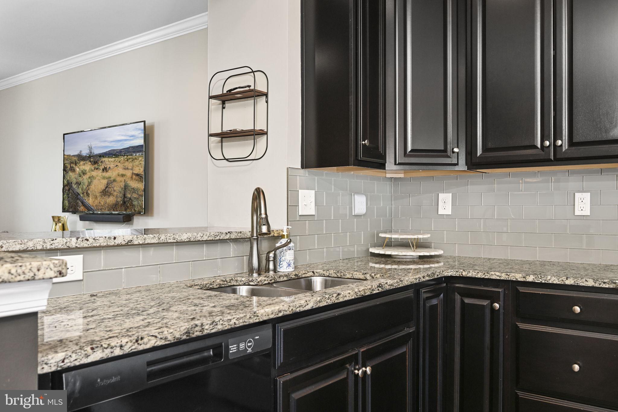 WASHINGTON SQUARE - Residential