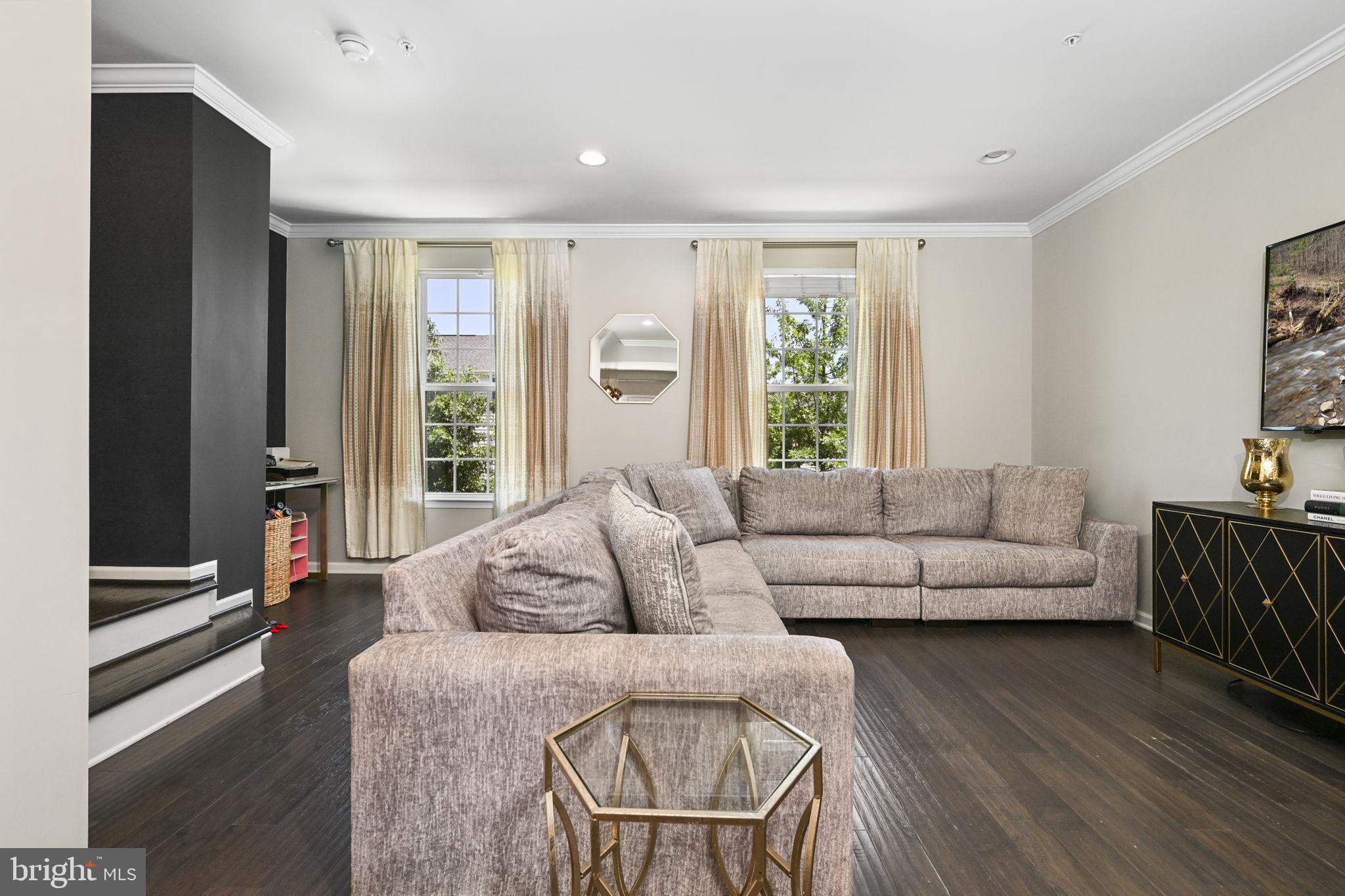 WASHINGTON SQUARE - Residential