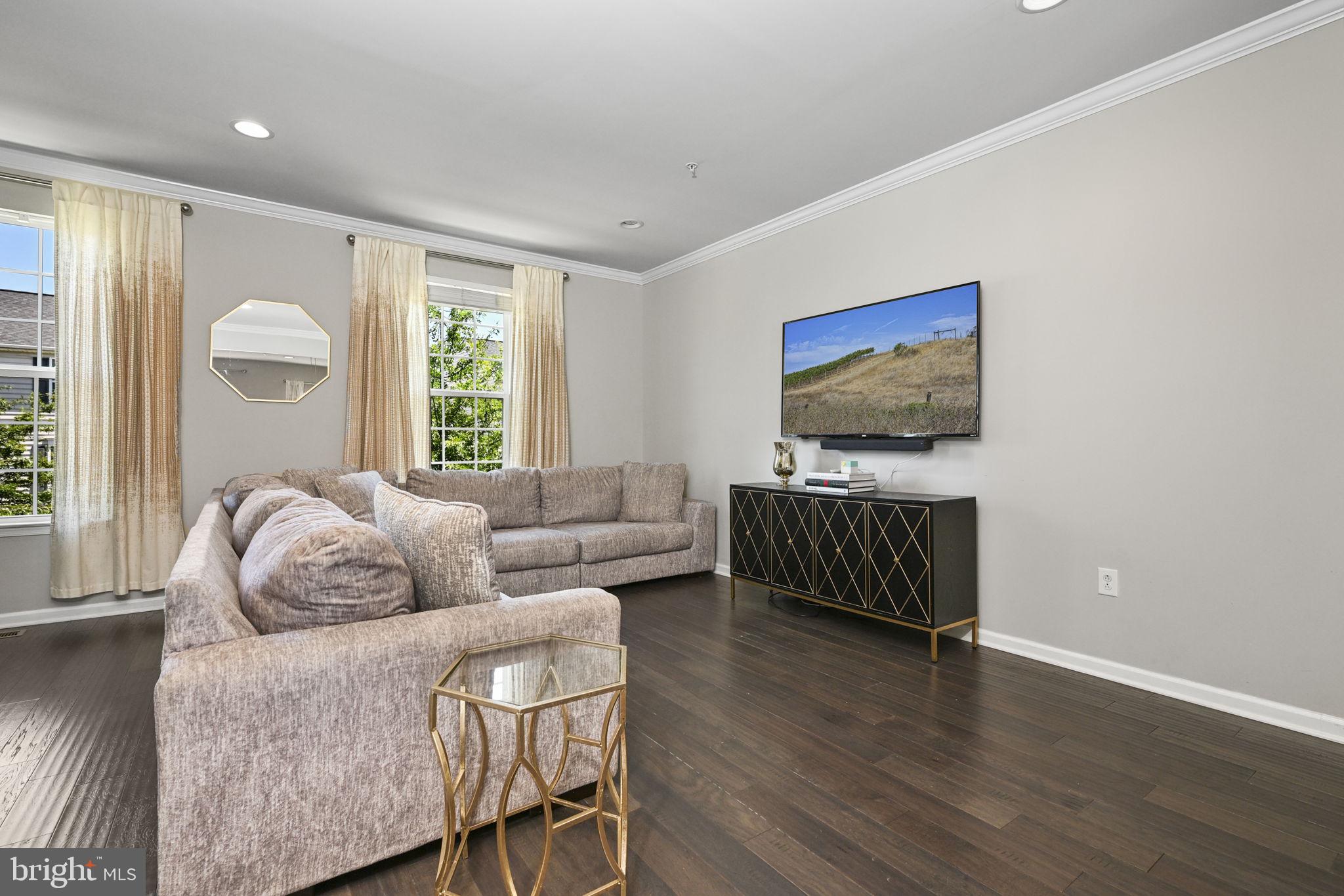 WASHINGTON SQUARE - Residential