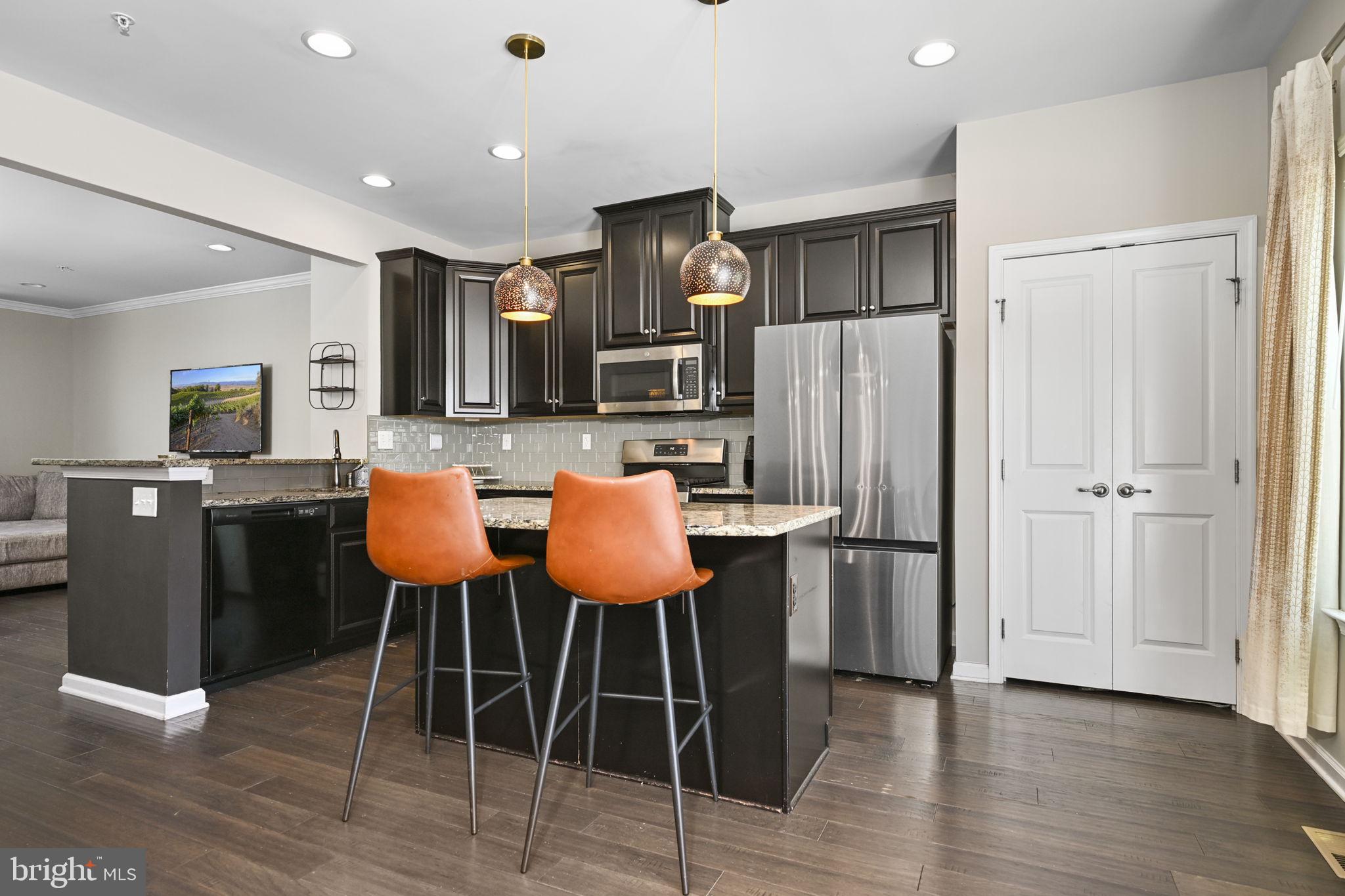 WASHINGTON SQUARE - Residential