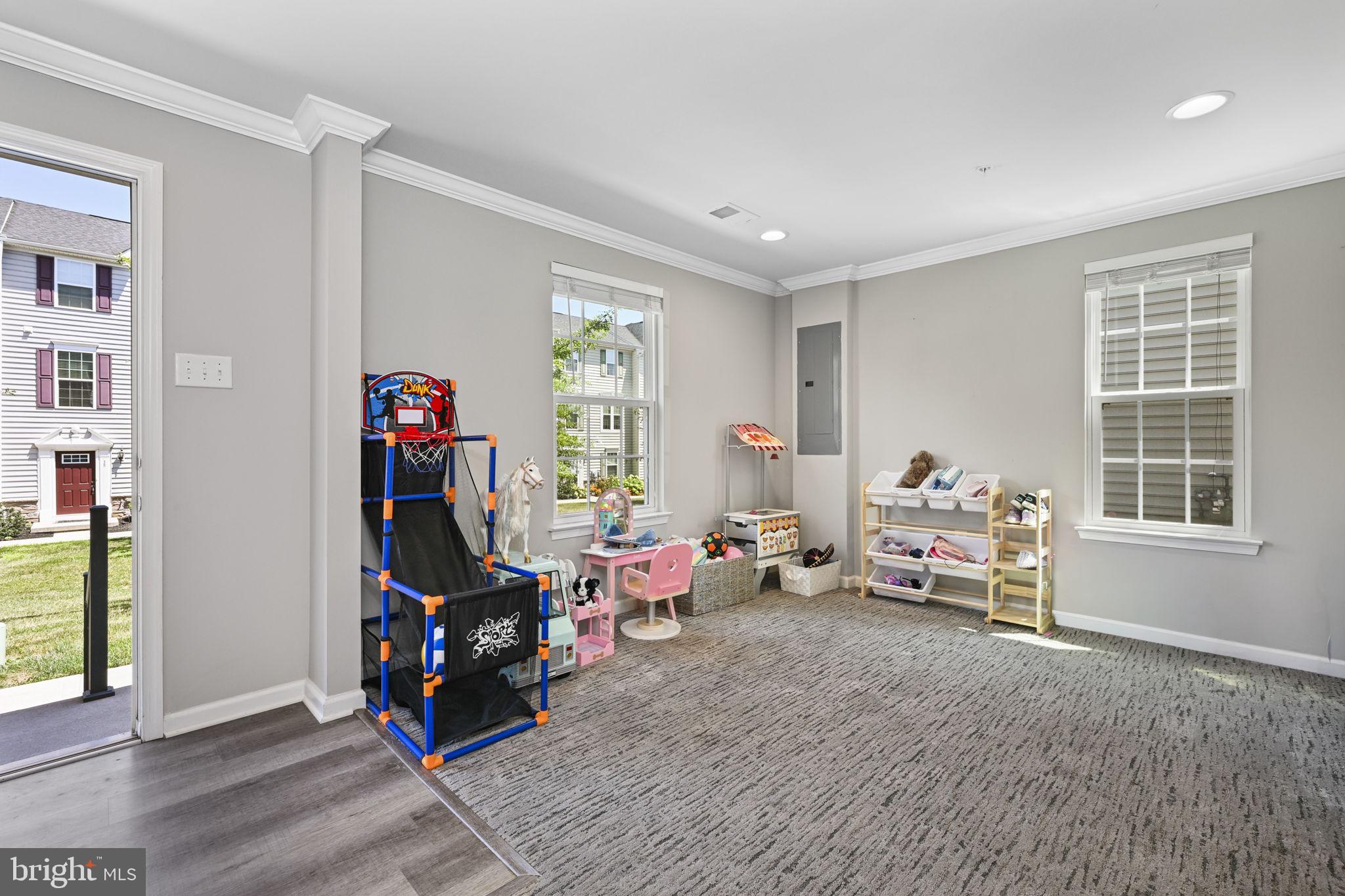 WASHINGTON SQUARE - Residential