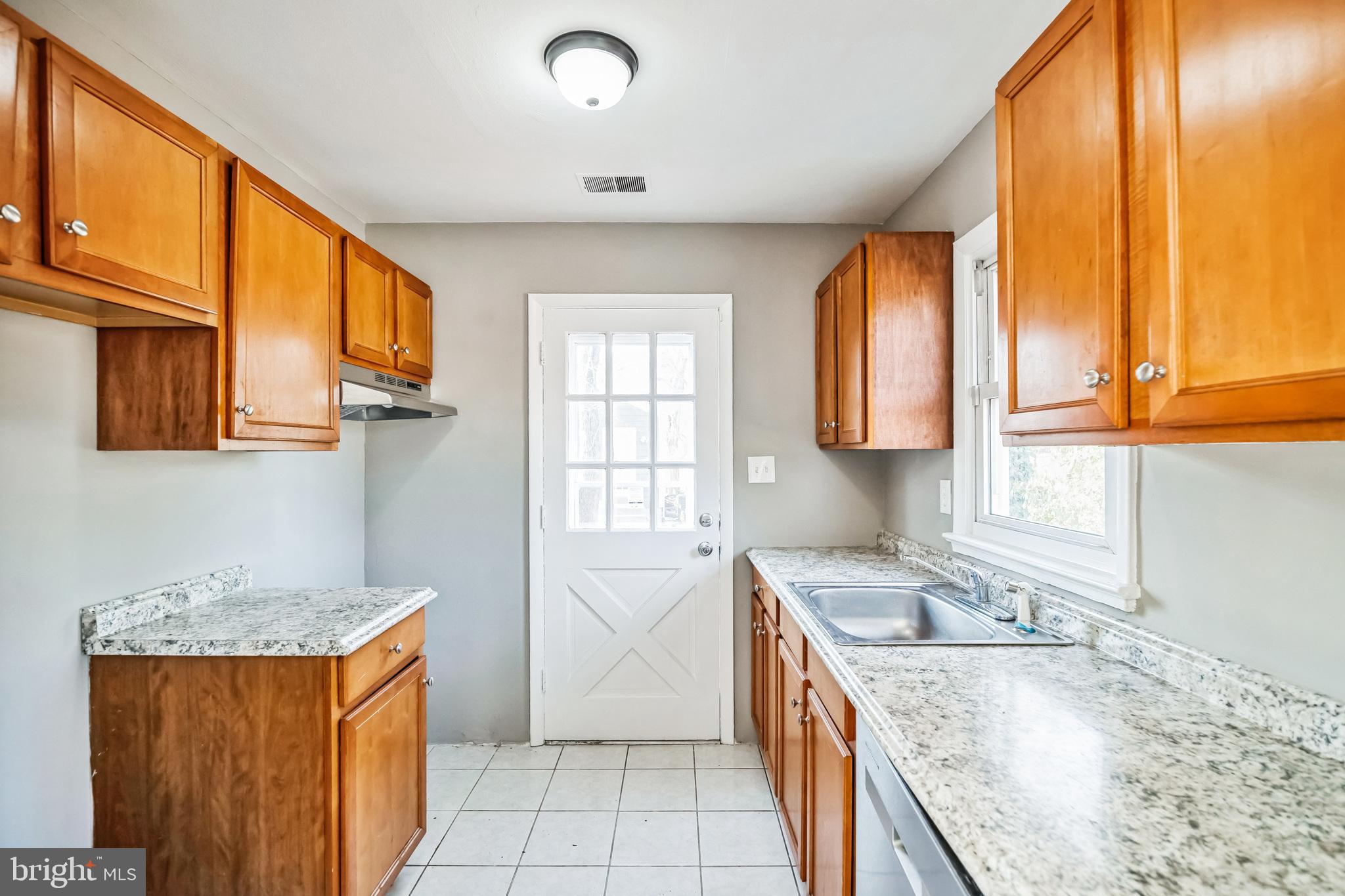 MARUMSCO VILLAGE - Residential Lease