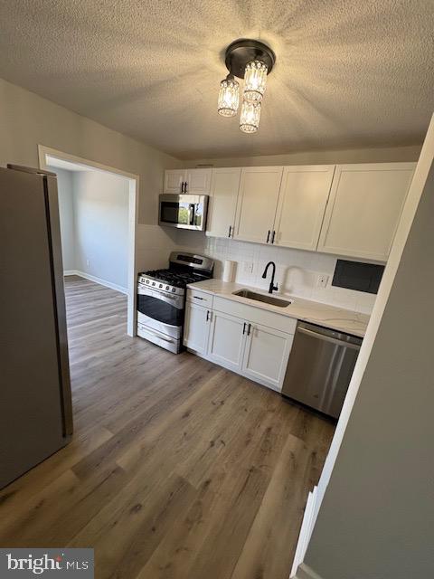 Beautifully updated One Bedroom, One Bath with balcony in Presidential Towers. May not qualify for traditional financing. Call listing agent with questions.