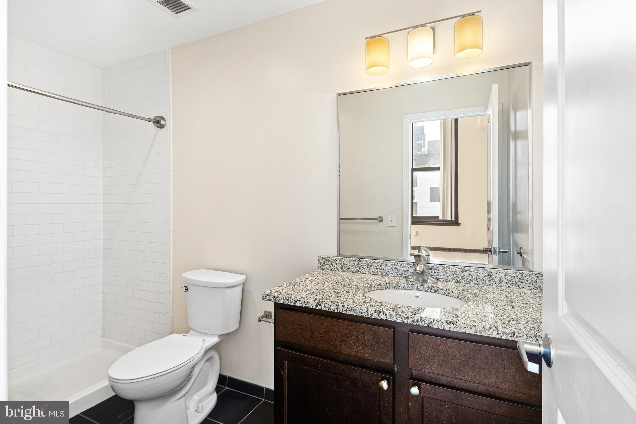 CENTER CITY - Residential Lease