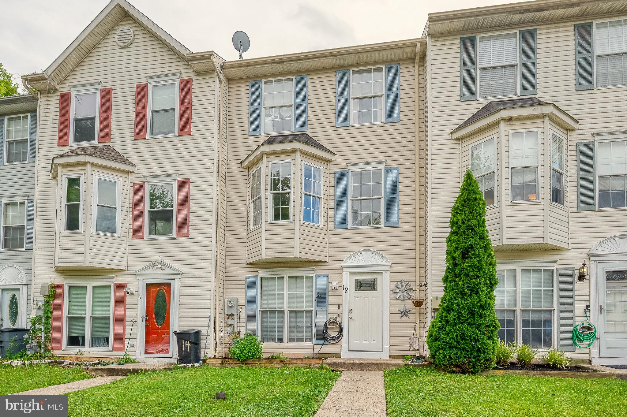 Large 3 Story Townhome with over 1800 Square Feet, Eat in Kitchen with a 1/2 Bath, Open Floor Plan with Spacious living room, Large Bay Window from Living Room, Finished Lower Level with Family Room on ground floor with sliders to the deck. This Home is convenient to White Marsh Mall, Hospitals and I 95. Don't miss out on this One! It has all the Trimmings!!
