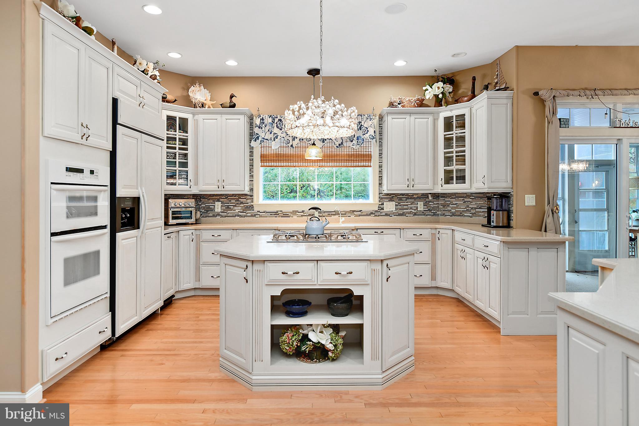 INDIAN CREEK - Residential