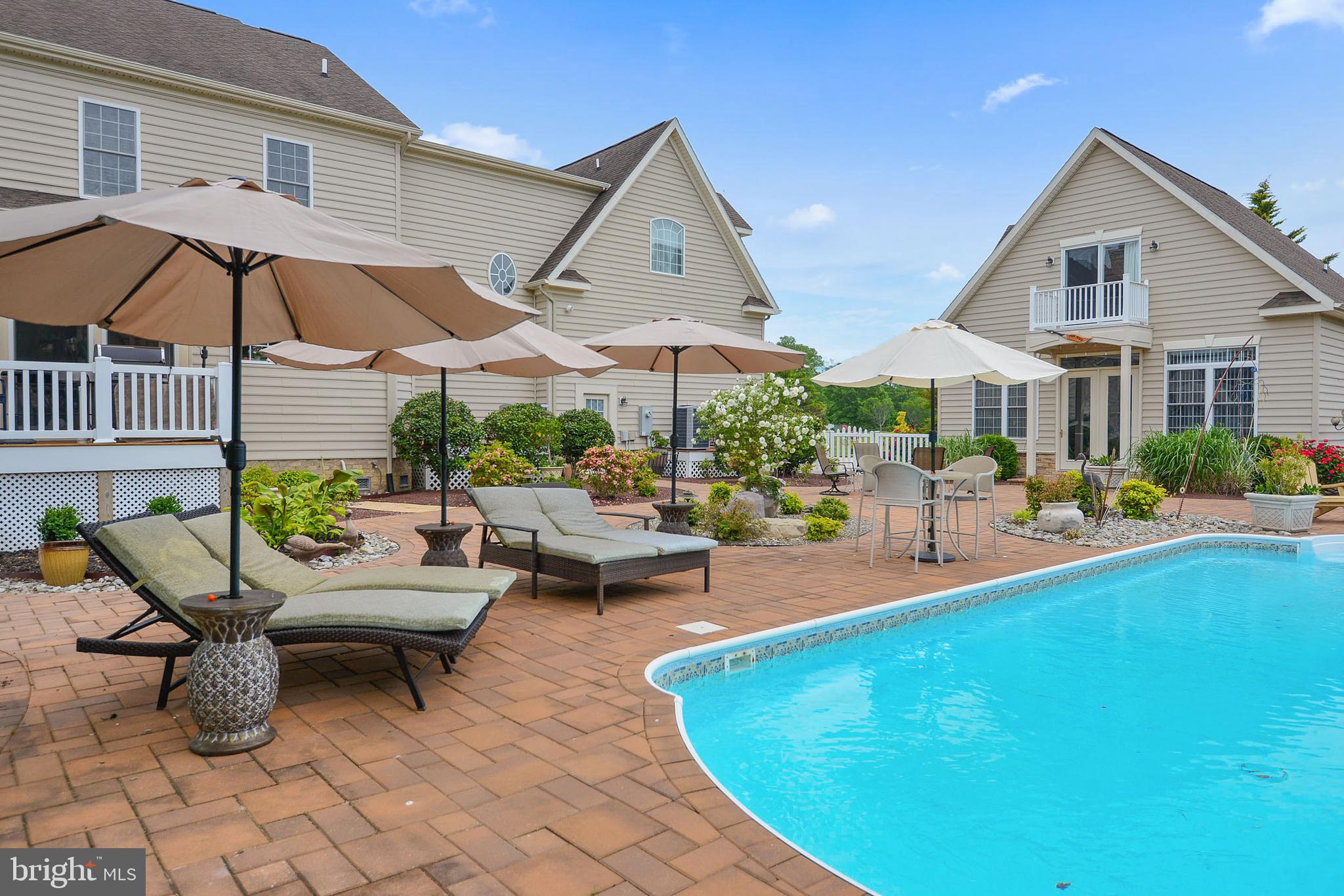 INDIAN CREEK - Residential