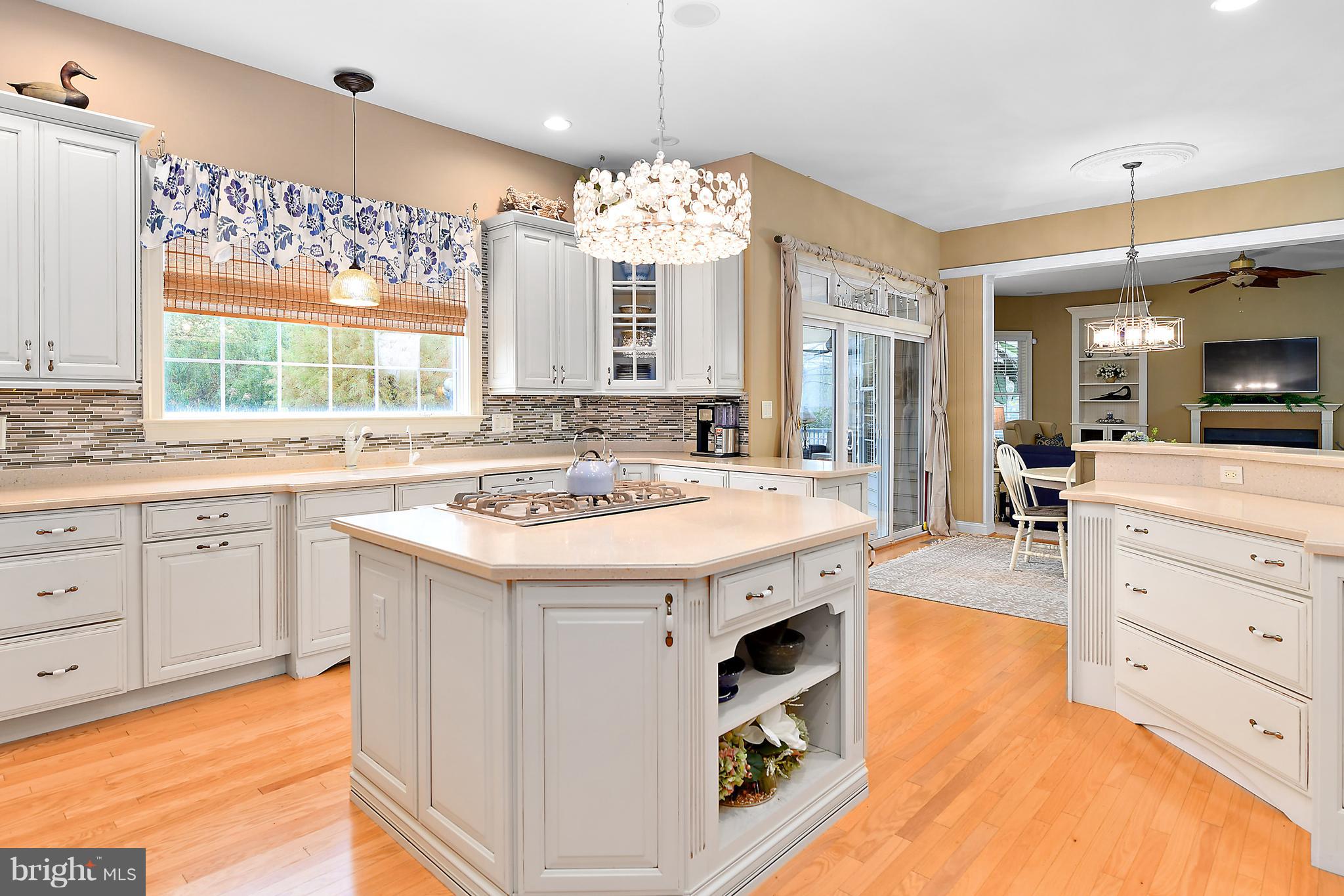 INDIAN CREEK - Residential
